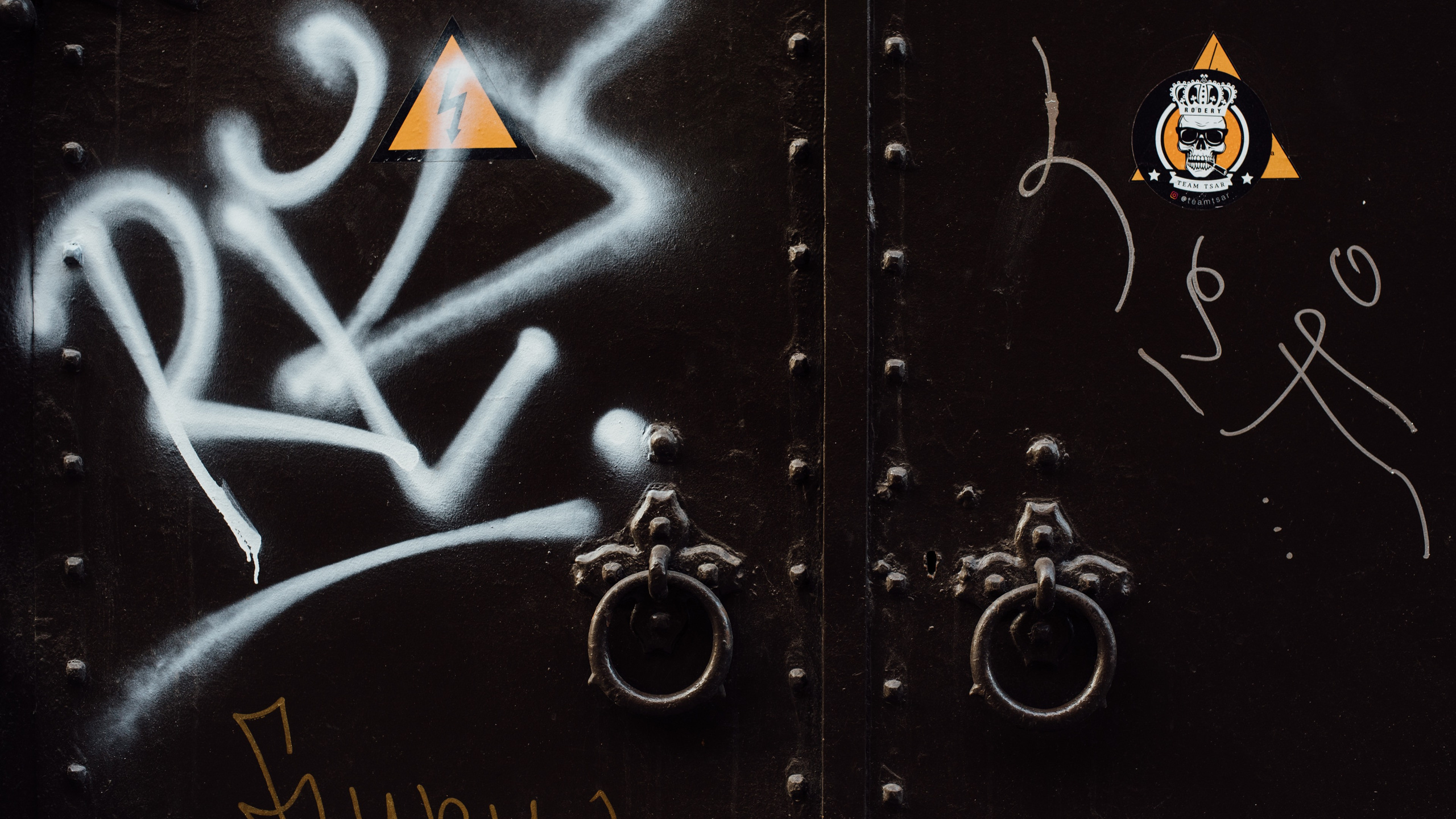 Doors. Commercial photographer | Anton Ermakov