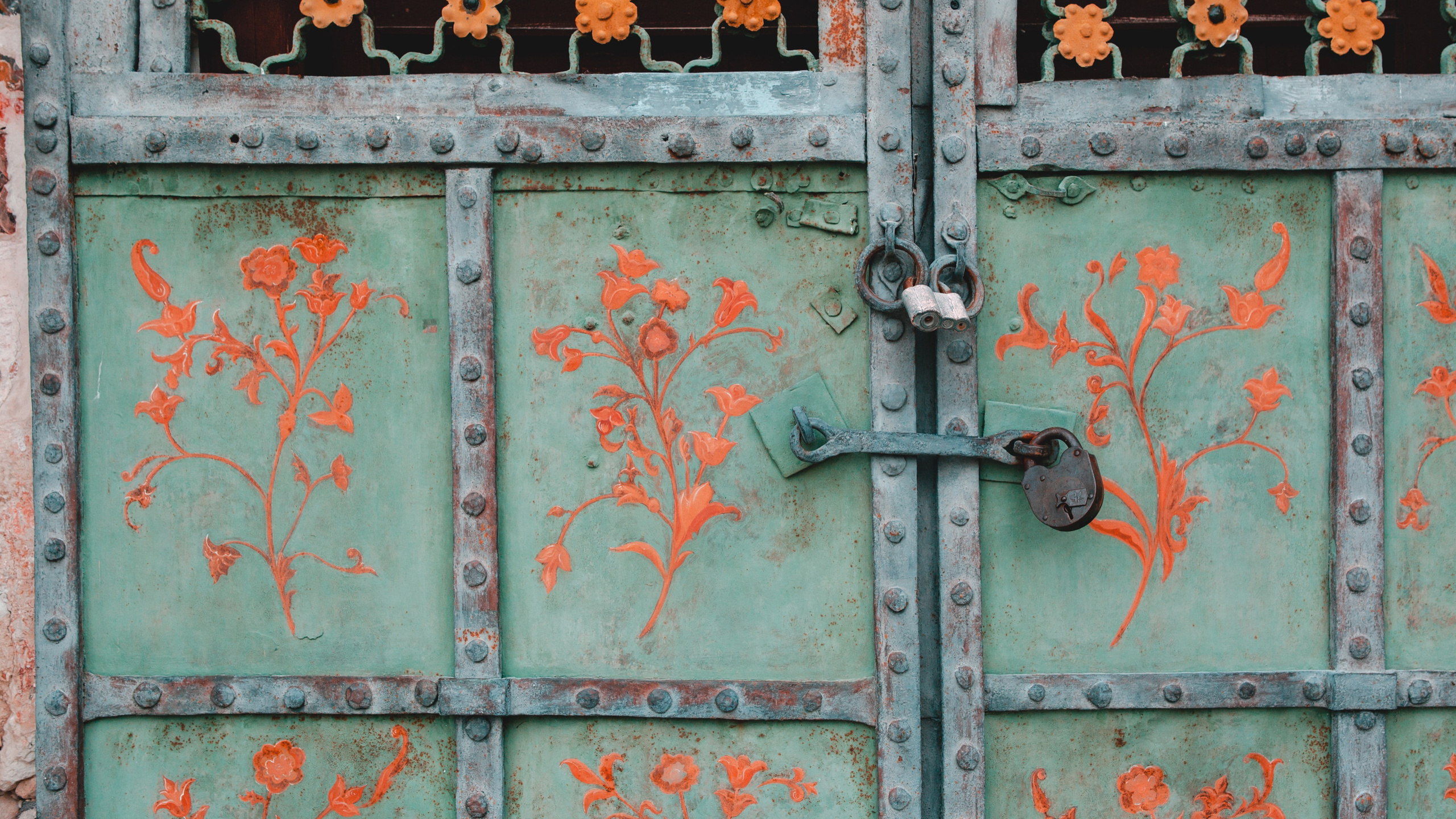 Doors. Commercial photographer | Anton Ermakov