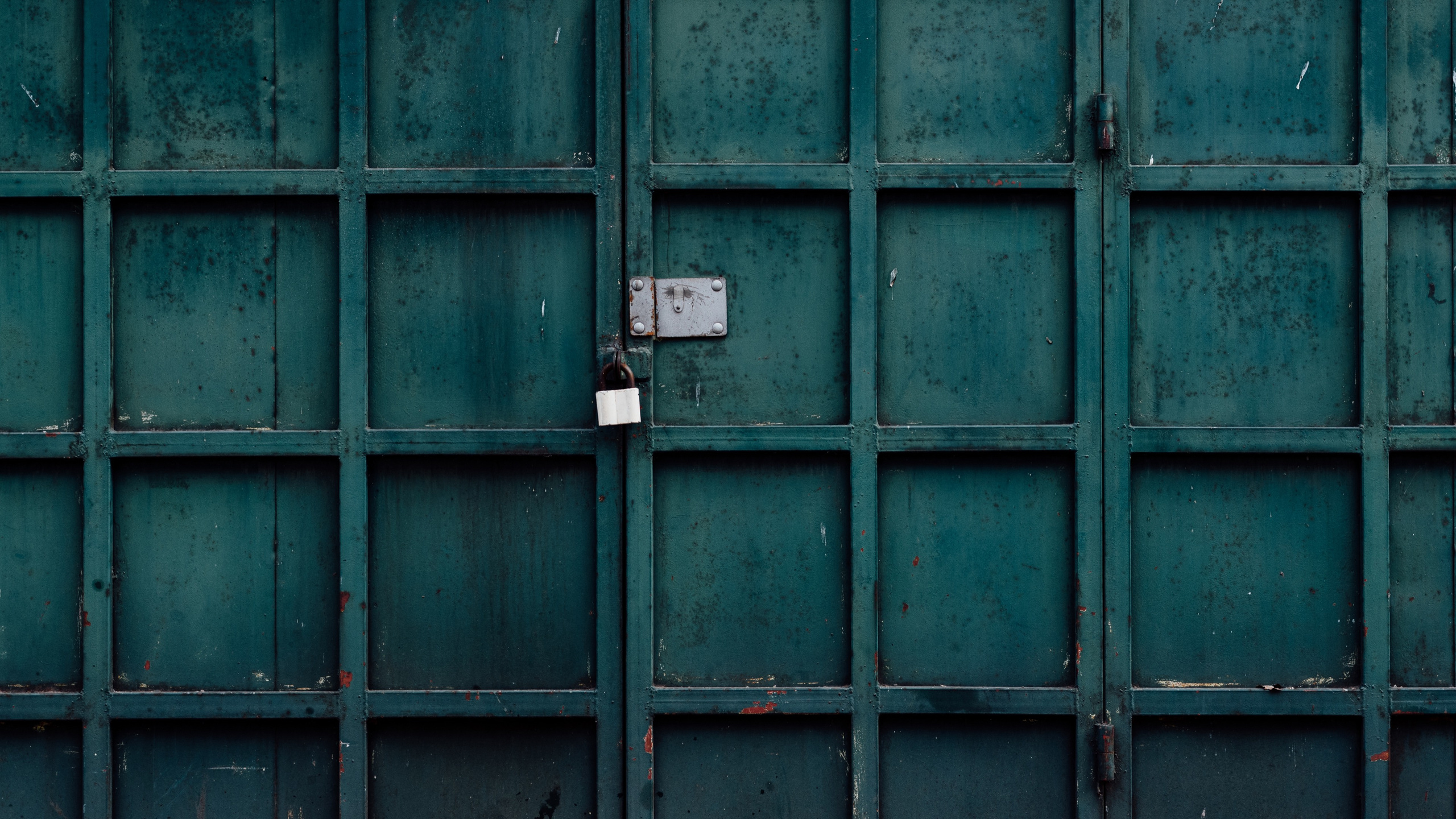 Doors. Commercial photographer | Anton Ermakov