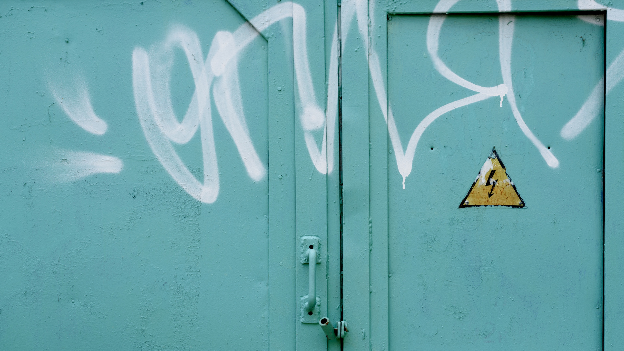 Doors. Commercial photographer | Anton Ermakov