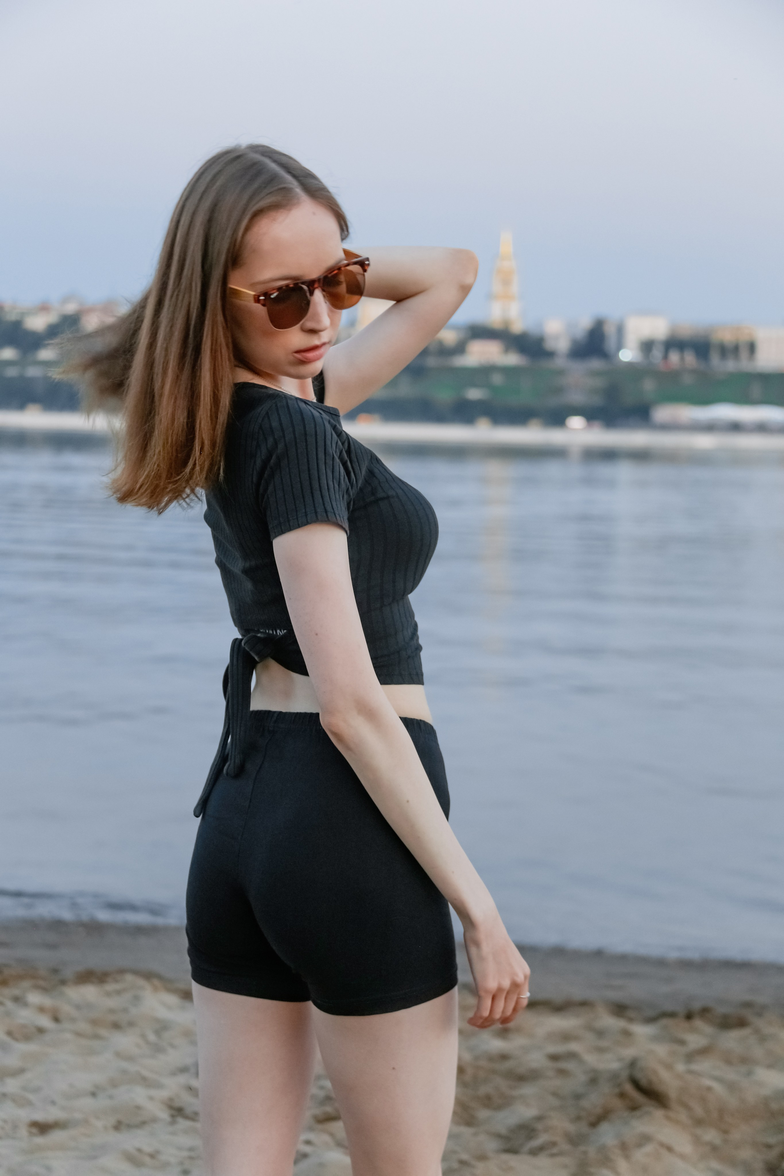 Алина на пляже. Фотограф Пермь. Фотосессия в фотостудии Перми и на свежем воздухе
