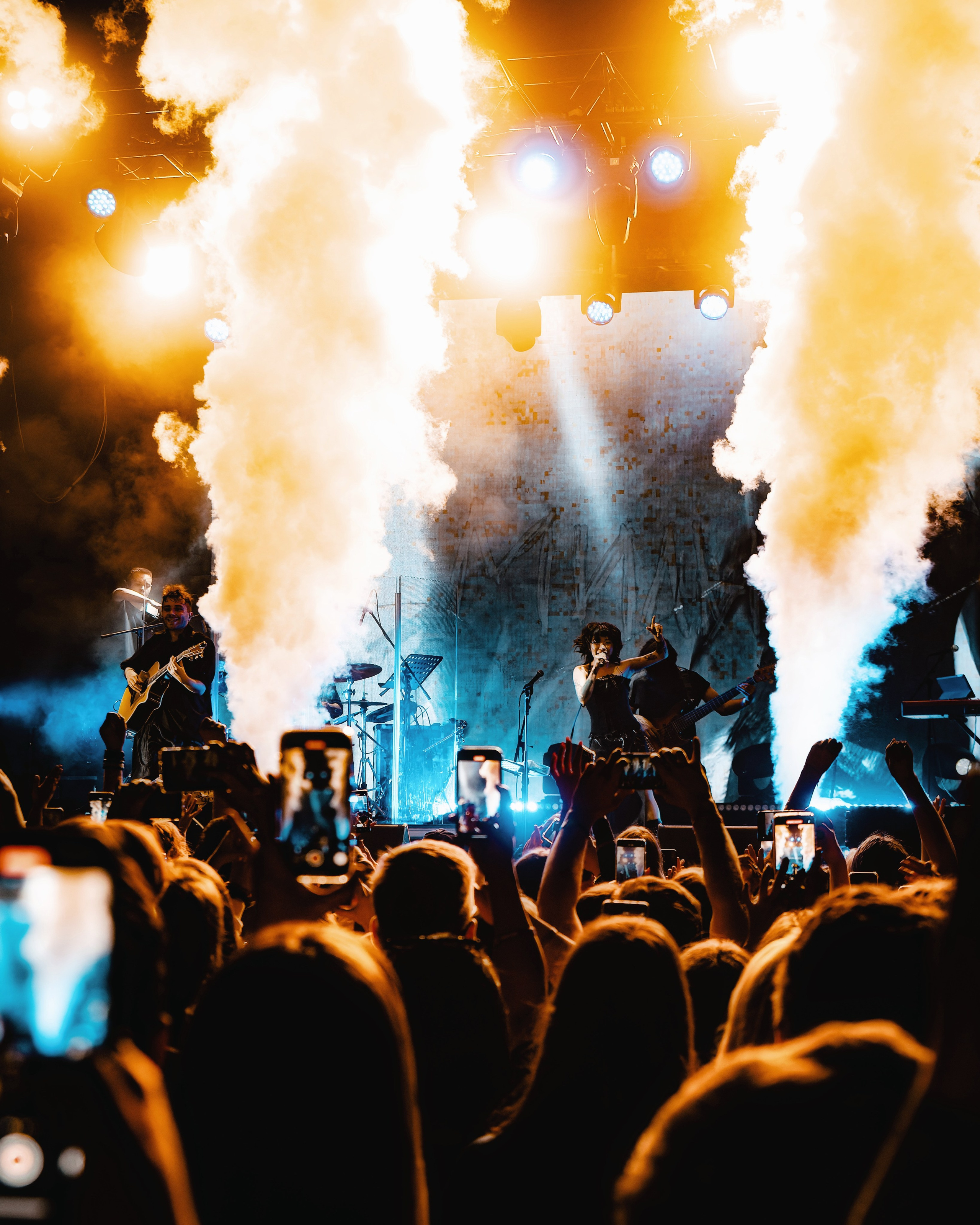 Green Apelsin в клубе Base 3.05.2024. Репортажный фотограф и видеограф в Москве