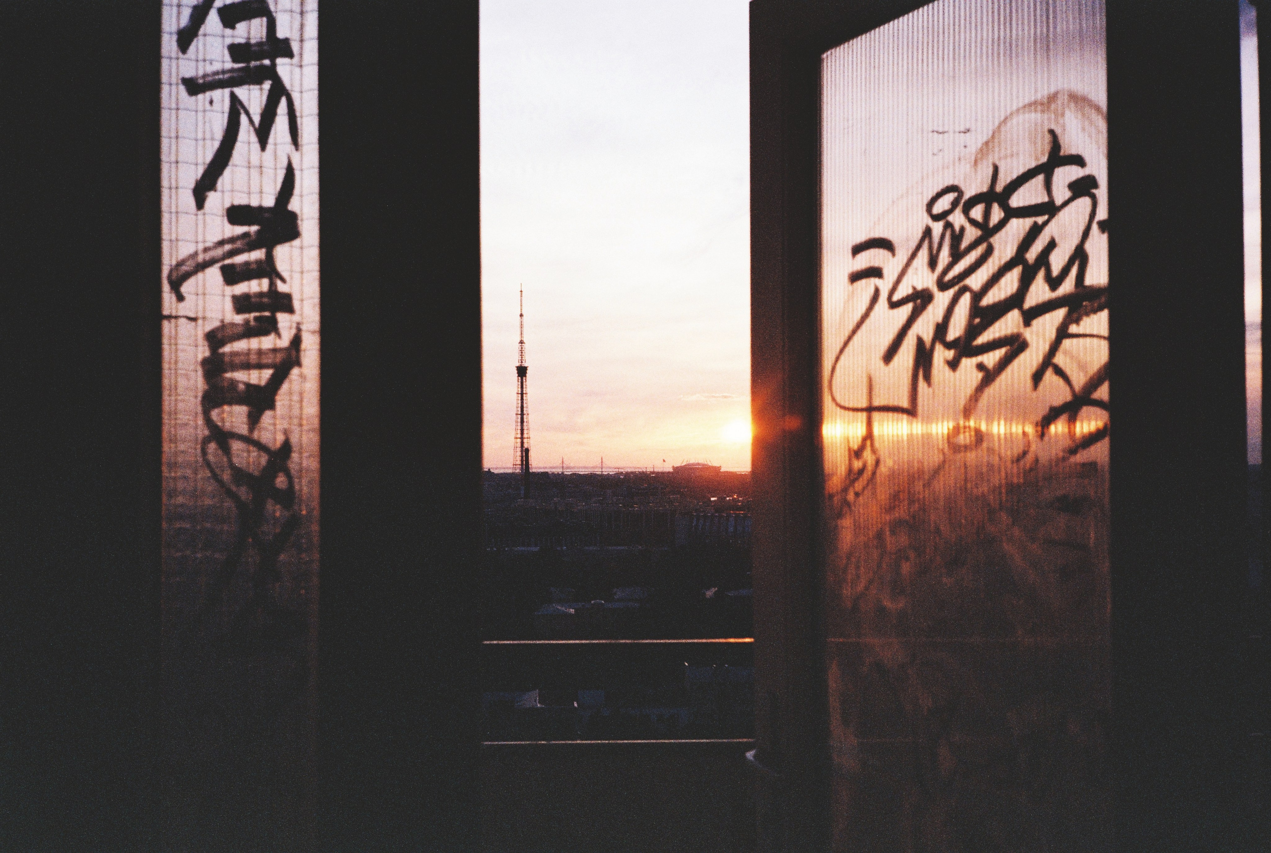 Фотографии цветные. Свадебный и семейный пленочный фотограф в Петербурге Истомина Ирина