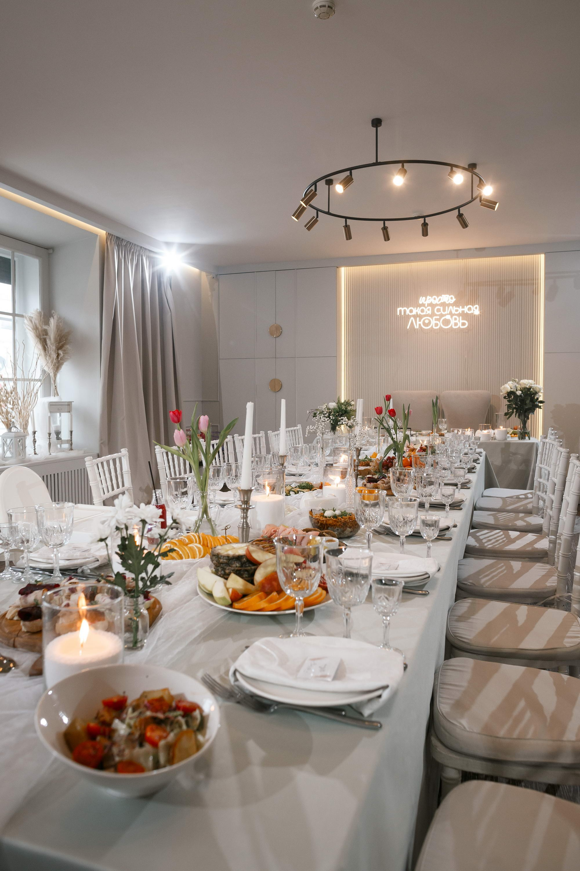 Свадебный банкет. Свадебный фотограф Игорь Брундасов 8PHOTO на свадьбу венчание загс СПб