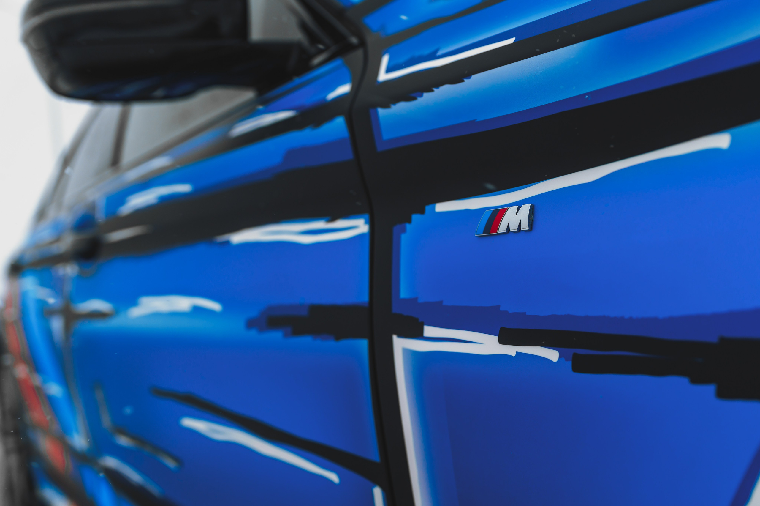 Винилография на BMW 5 G20. Студия дизайна и оклейки авто Barmaley Design