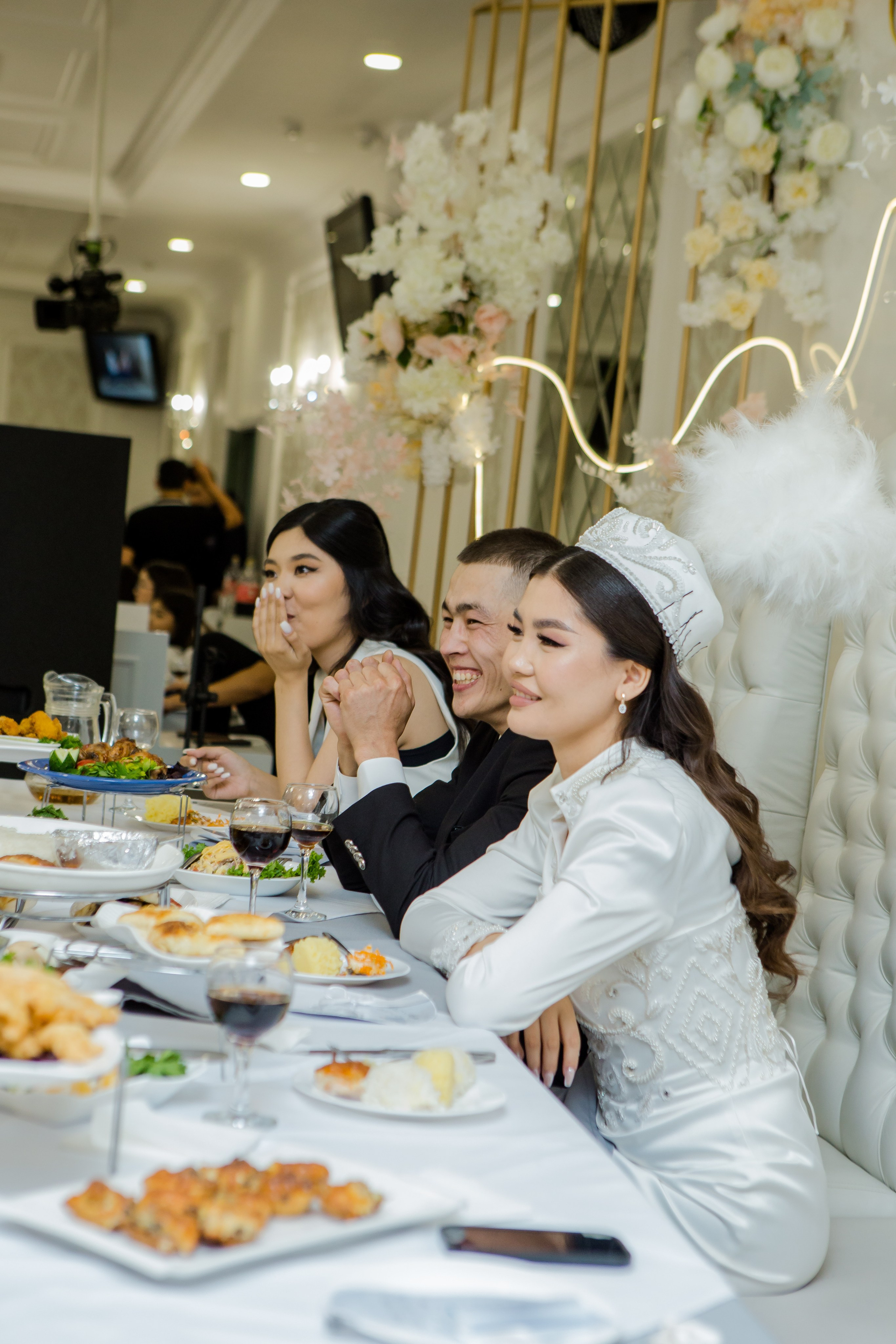 QYZ UZATU ZHADYRA. Свадебный и репортажный фотограф в Астане T.Yertay «Nomad media»