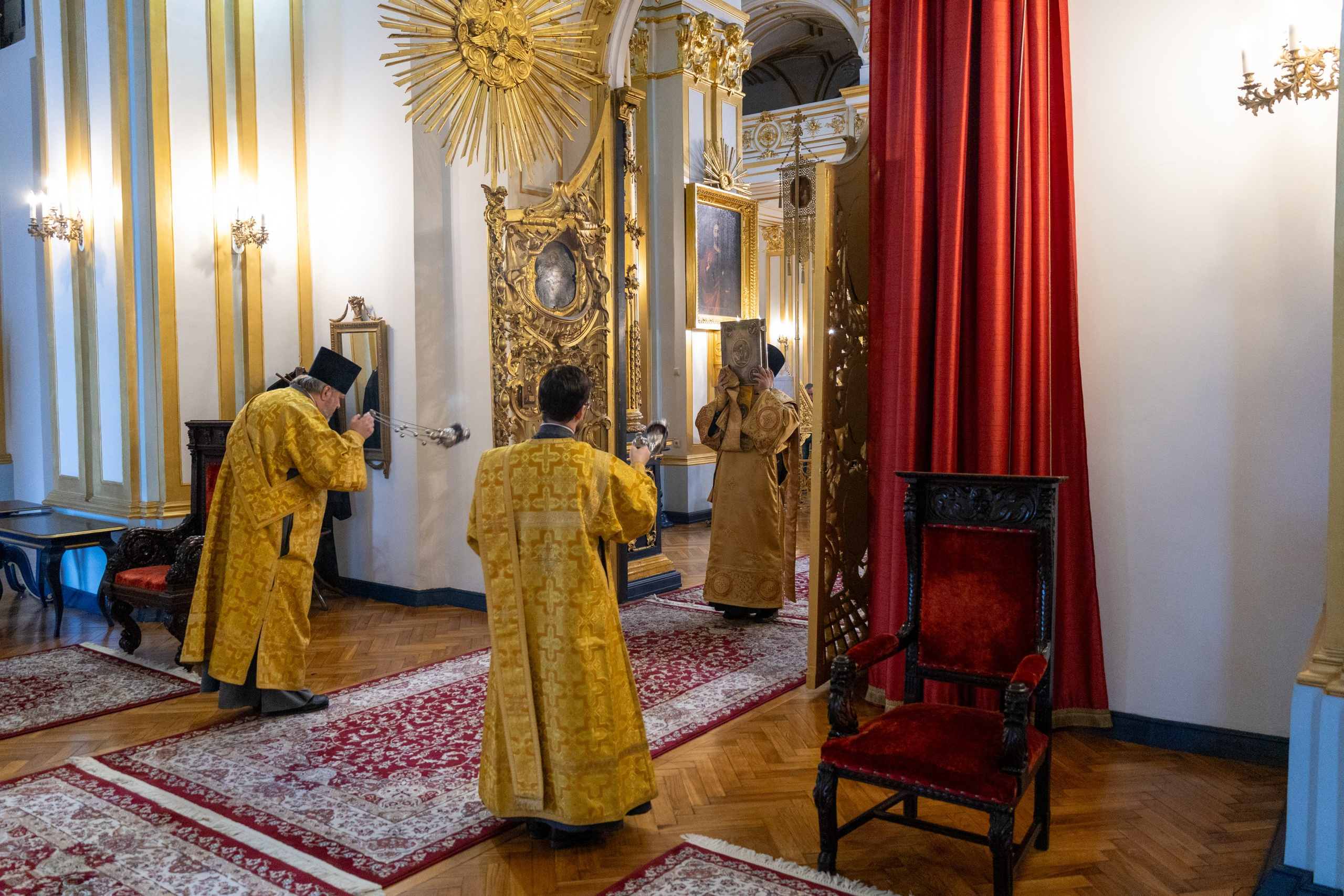 Неделя 17-я по Пятидесятнице. Глас 8-й. Ап. от 70-ти Кодрата. Сщмч. Фоки, еп. Синопийского. НИКОЛО-БОГОЯВЛЕНСКИЙ МОРСКОЙ СОБОР