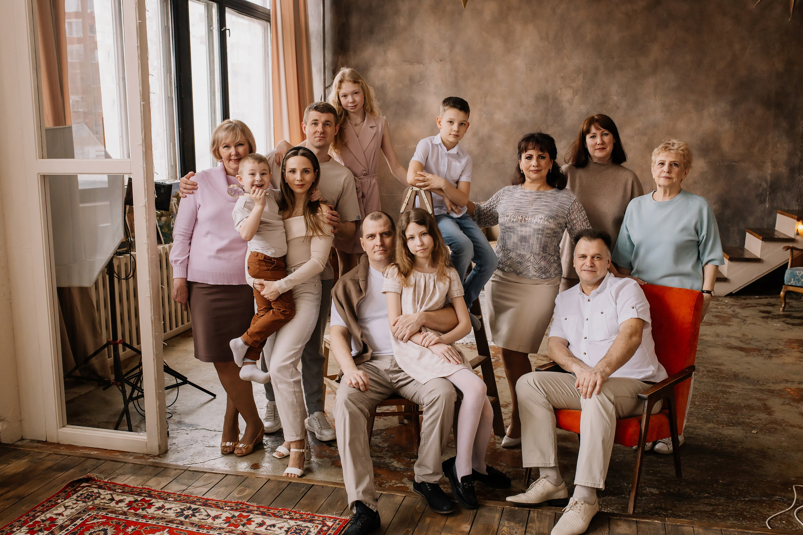 Наталья с большой семьей. Семейный фотограф Трусова Евгения в Екатеринбурге