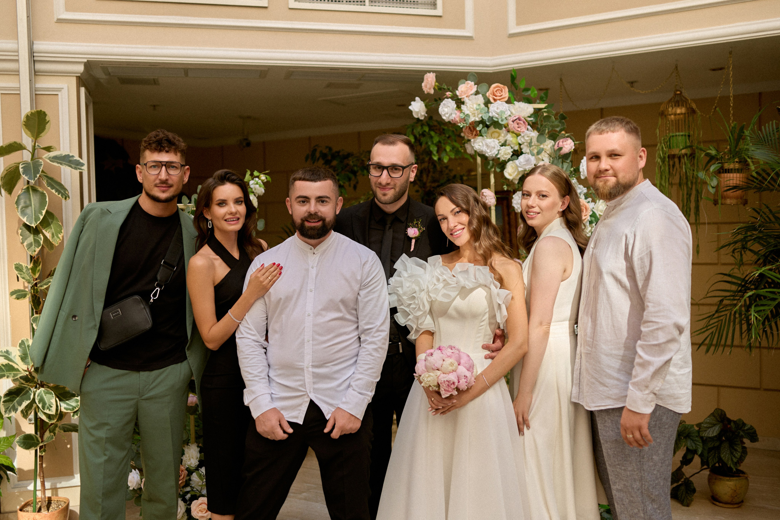 Свадебная фотосессия на катере в Санкт-Петербурге. Сестры Карабаза. Фотографы и ретушеры в Москве и Санкт-Петербурге