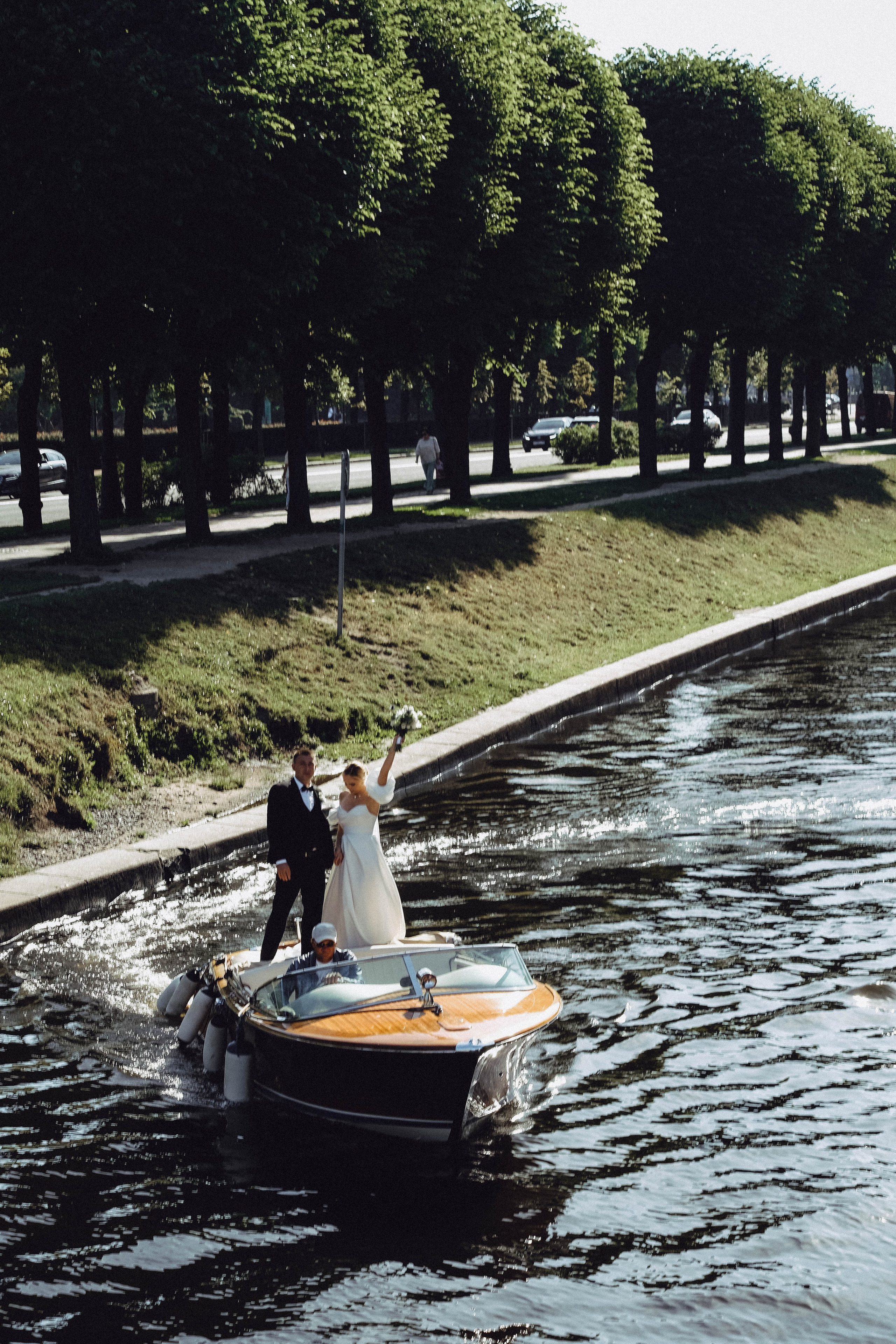 СВАДЕБГНАЯ ПРОГУЛКА ПО КАНАЛ САНКТ-ПЕТЕРБУРГА НА КАТЕРЕ. Профессиональный фотограф, Санкт-Петербург — Виктория Богомолова