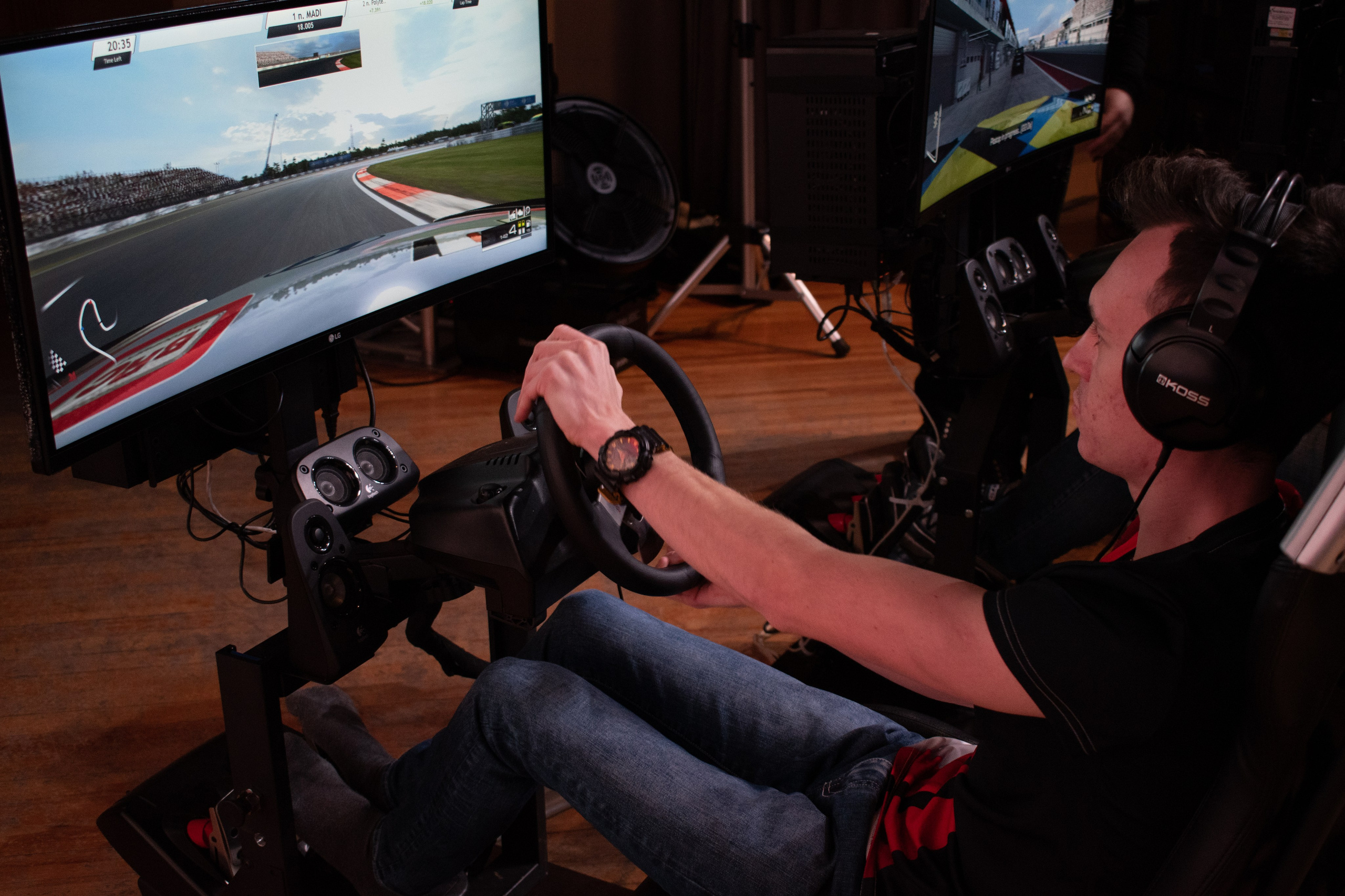 RaceRoom — Командный турнир среди ВУЗов города Москвы | 22.02.20. Репортажный фотограф Сыбер Мартти
