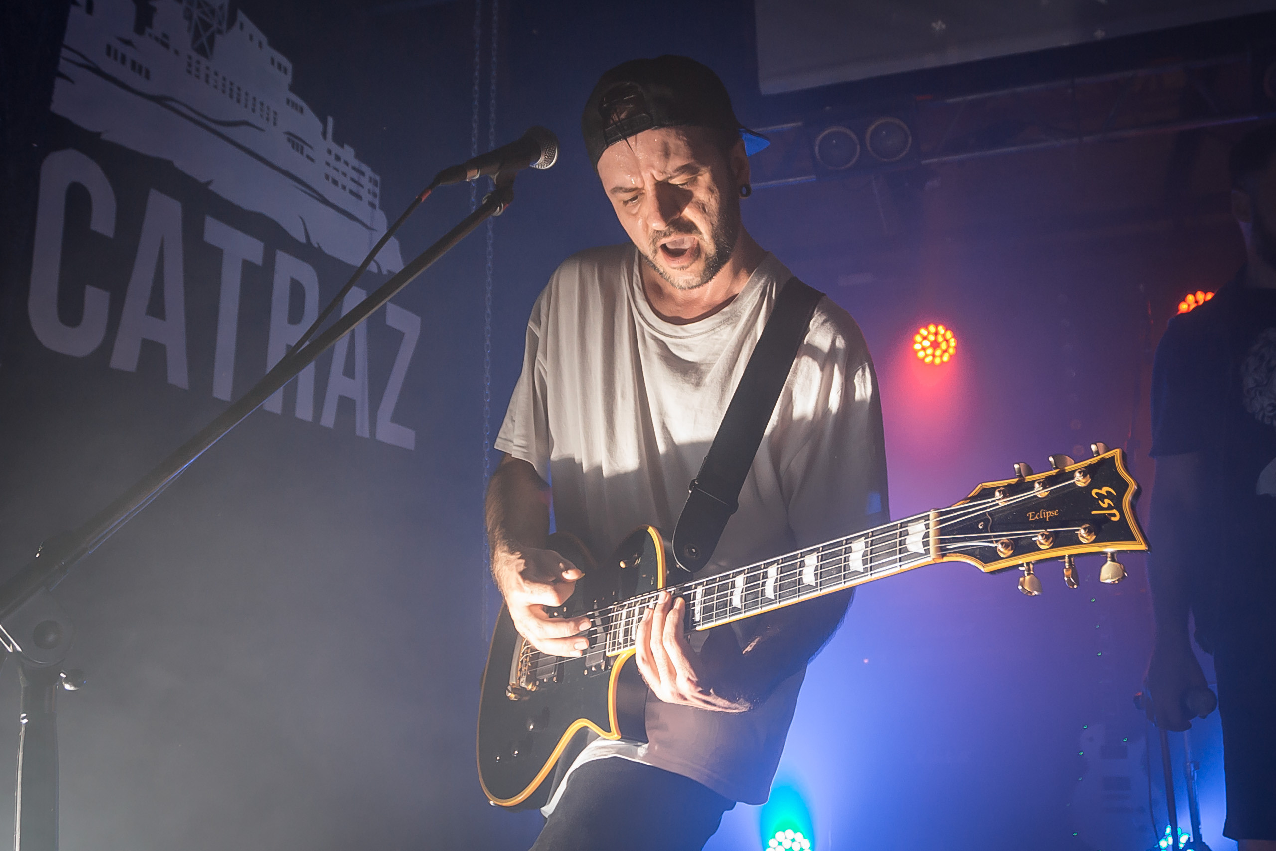 $7000 в Alcatraz bar. Фотографиня Мария Дикова