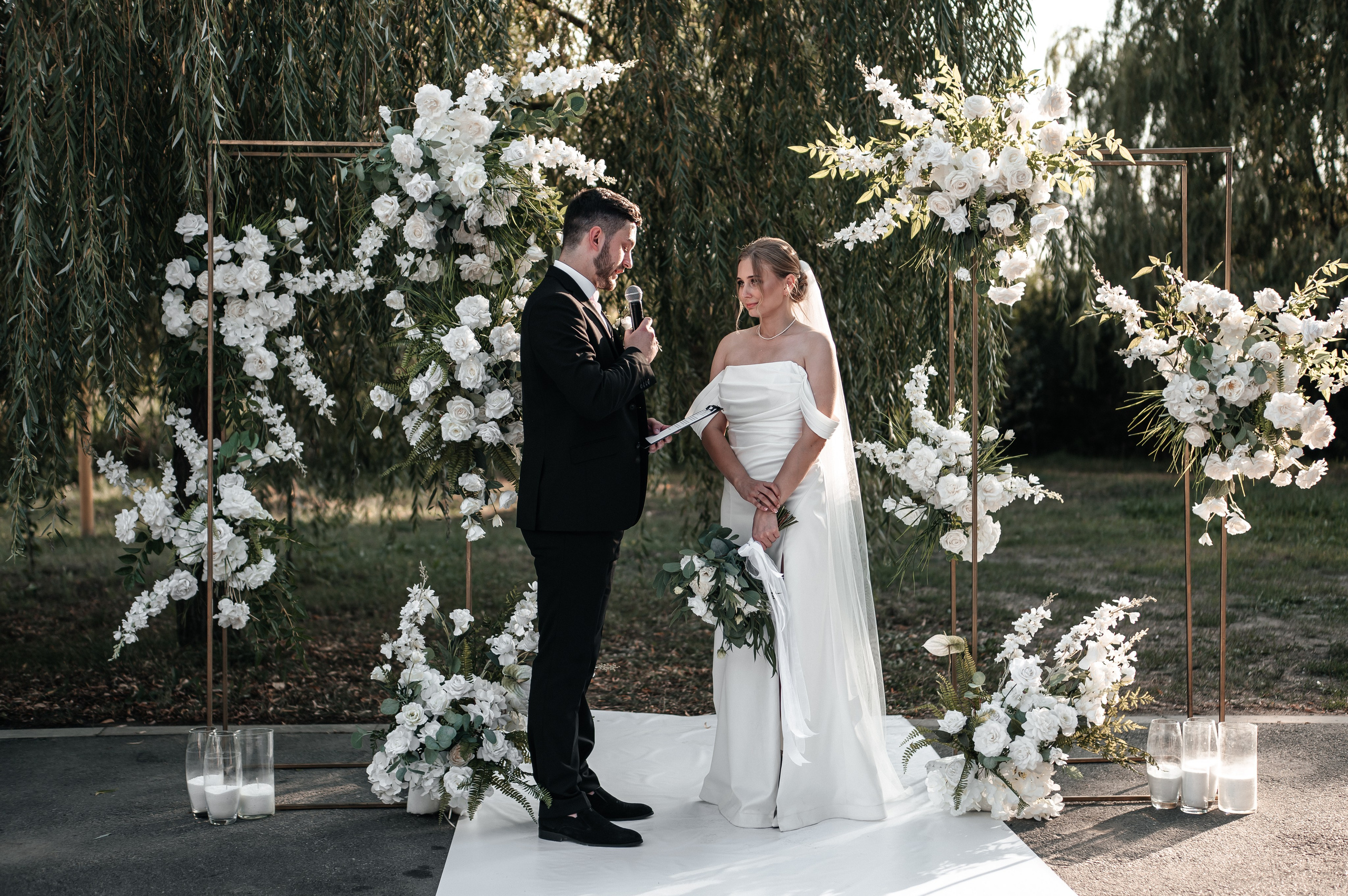 Даниил и Валерия. Черная утка. Полный день. Фотограф Екатерина Бочарникова