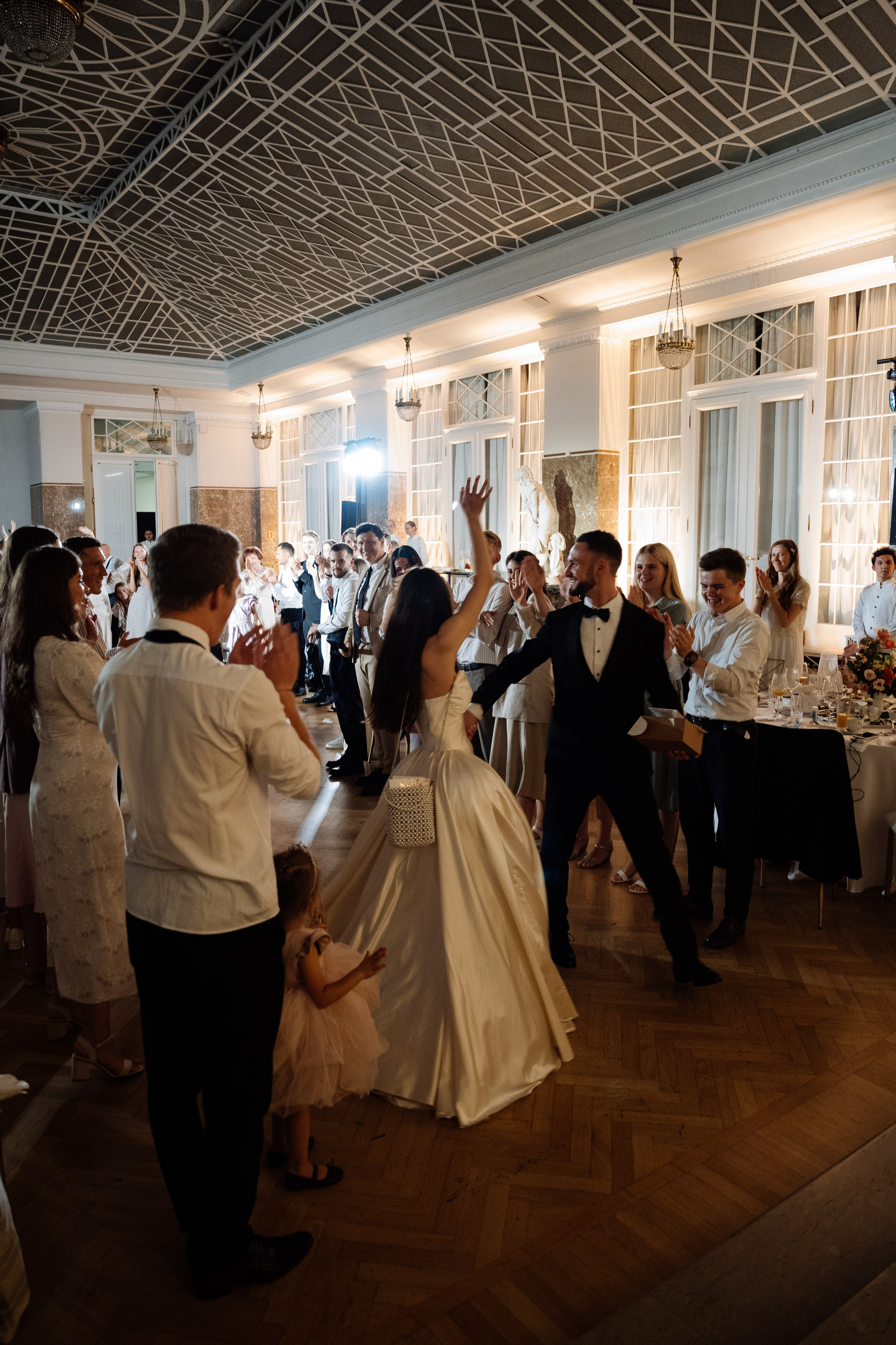 Свадьба в астории. Свадебный фотограф организатор в Санкт-Петербурге Ассоль Опарина