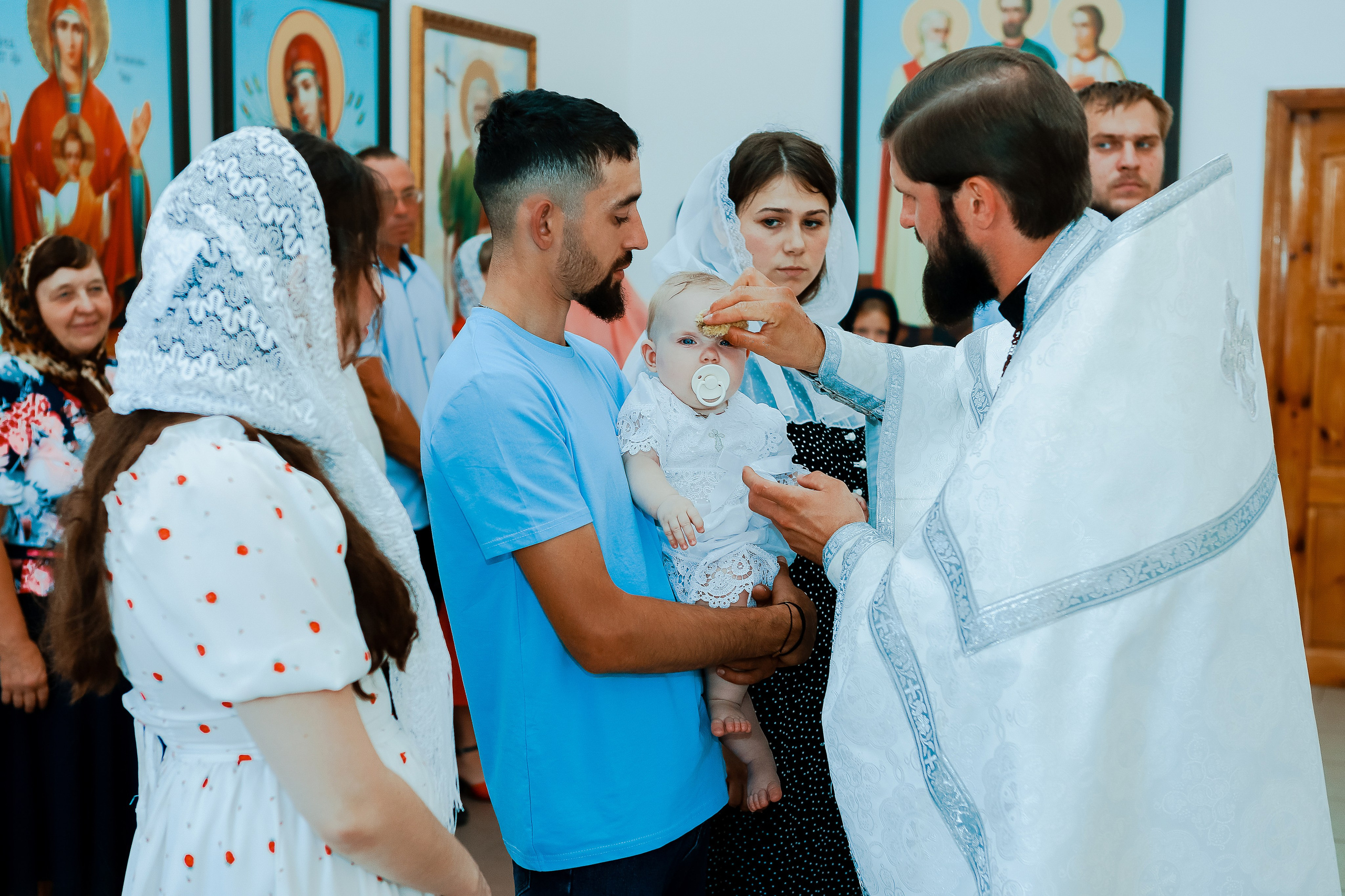 Таинство Крещения Отца и Дочери. Свадебный фотограф Евгения Фролова г. Каменск-Шахтинский, Донецк, Ростов