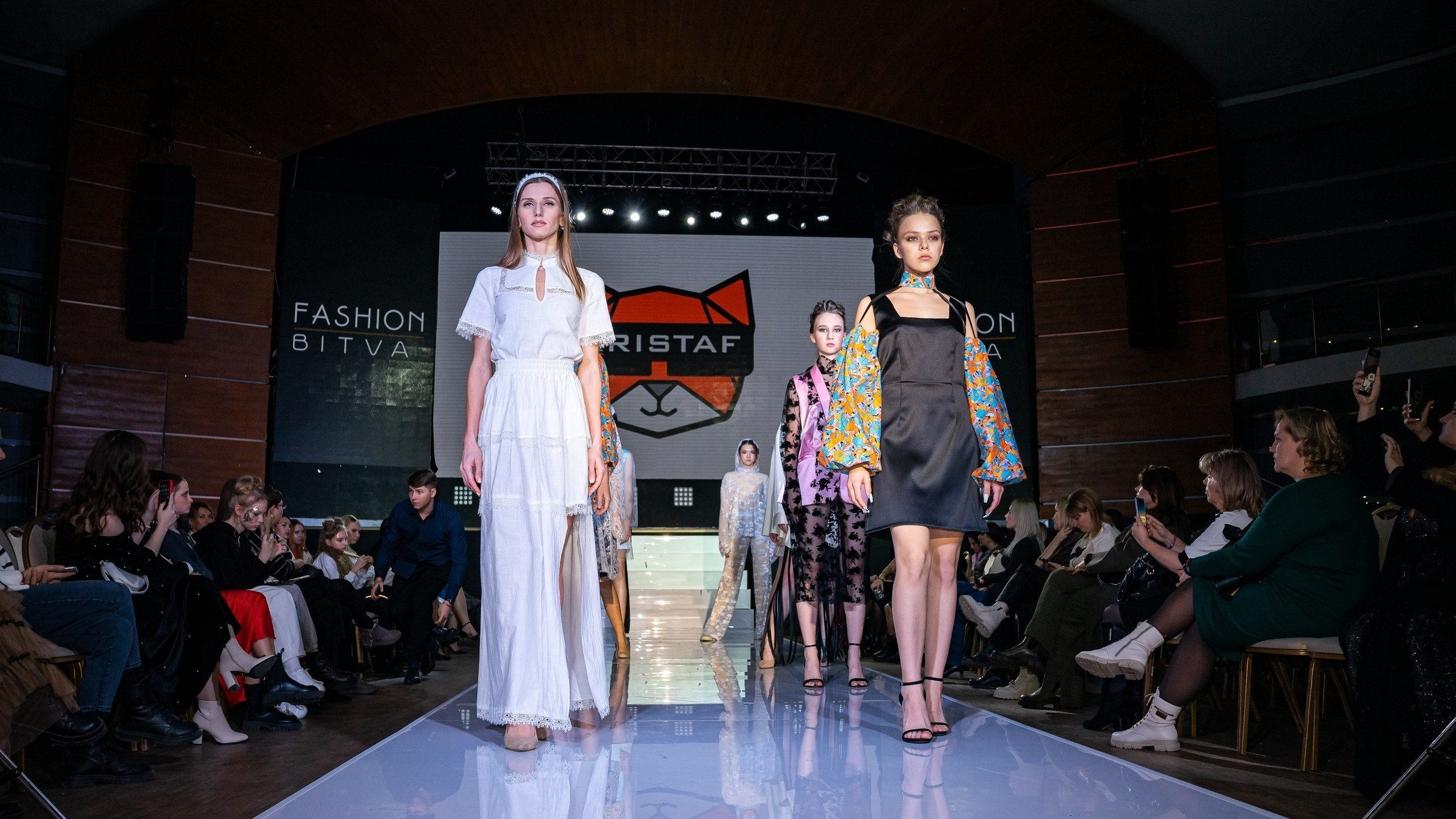 Модельный показ. Контент-фотограф в Москве Тима Забабурин