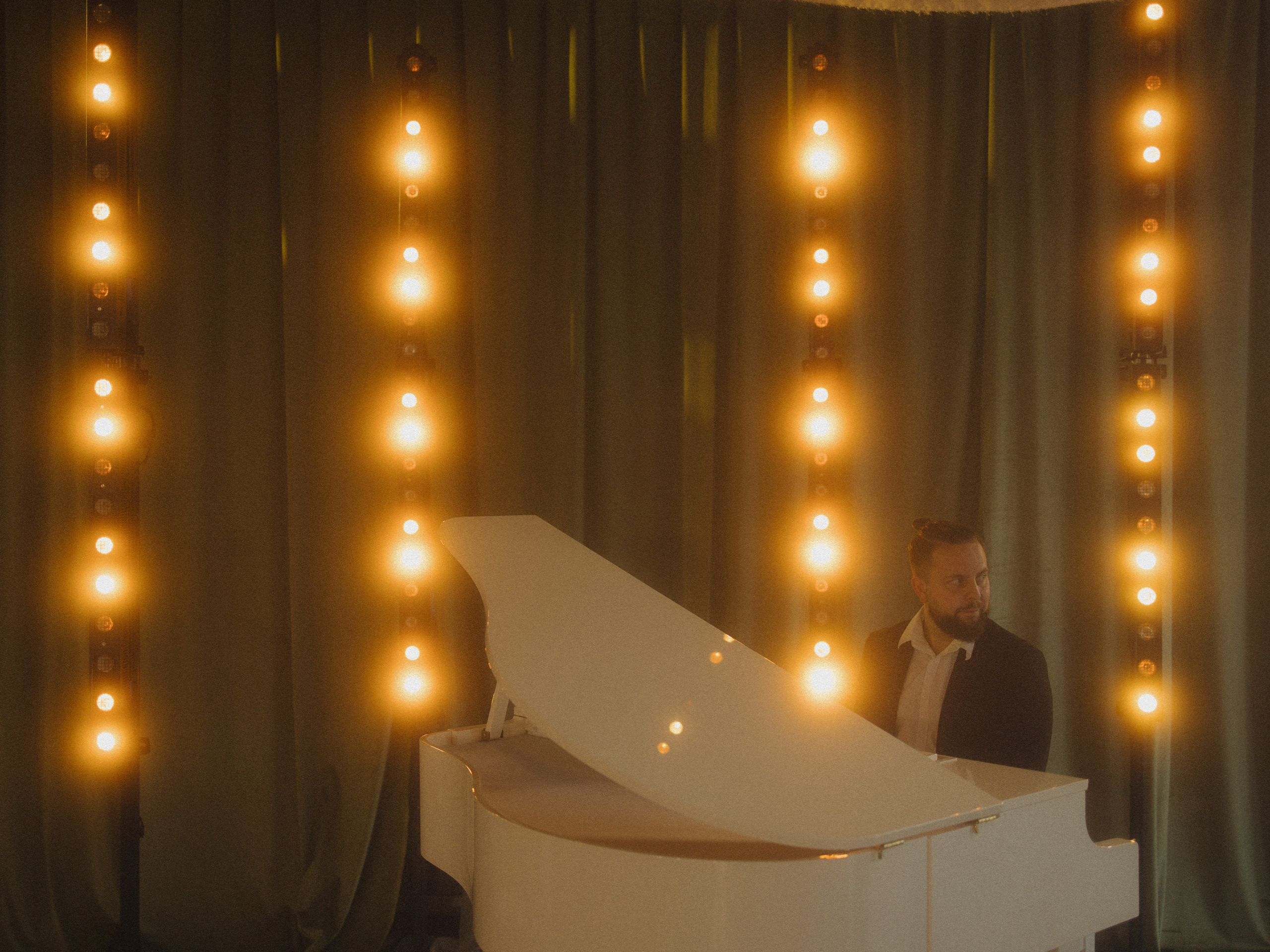 По Волнам. Фотограф Илья Бурдун