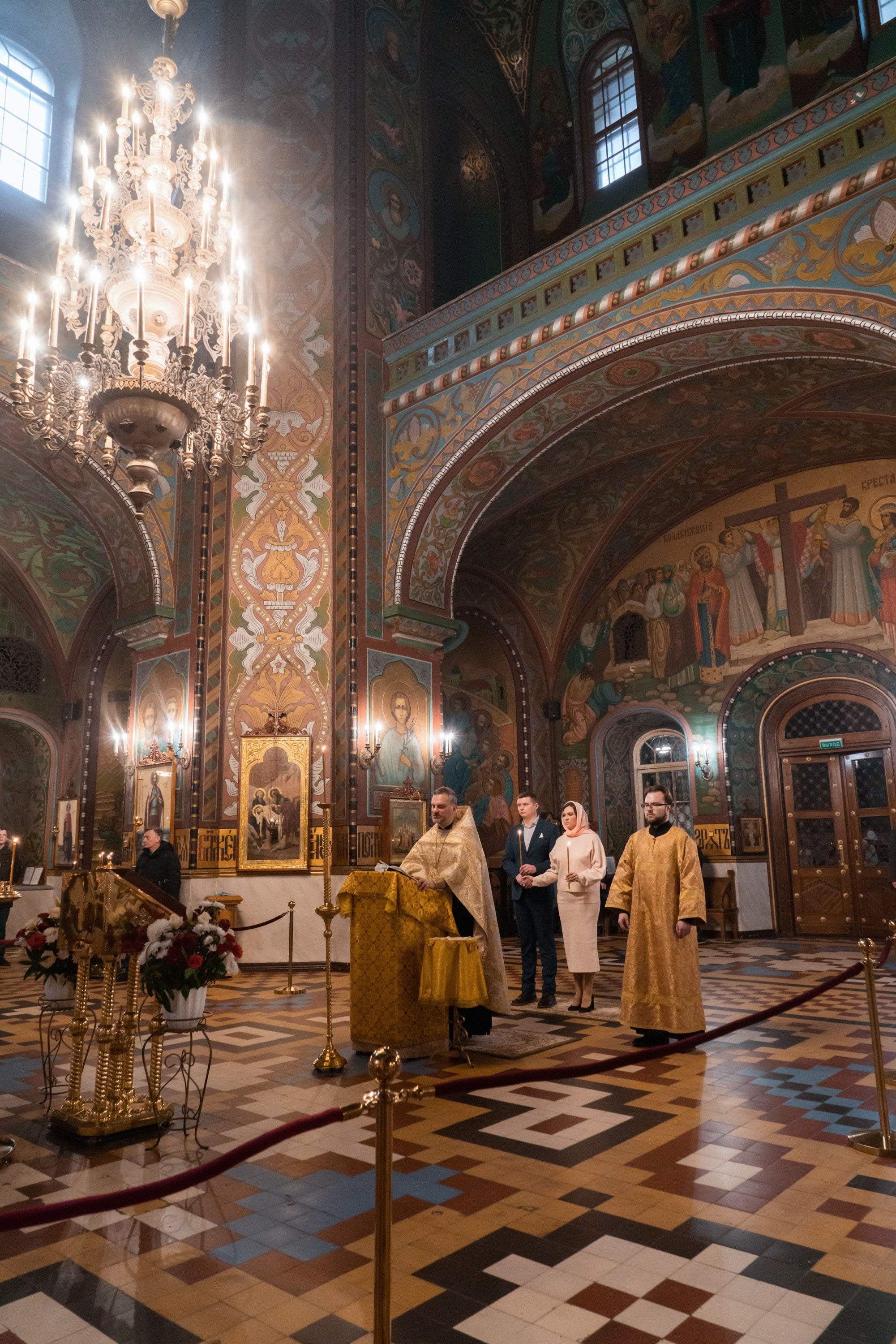 Венчание в храме Петра и Павла в Петергофе. Контент- фотограф, рилсмейкер в Санкт- Петербурге Елена Грие