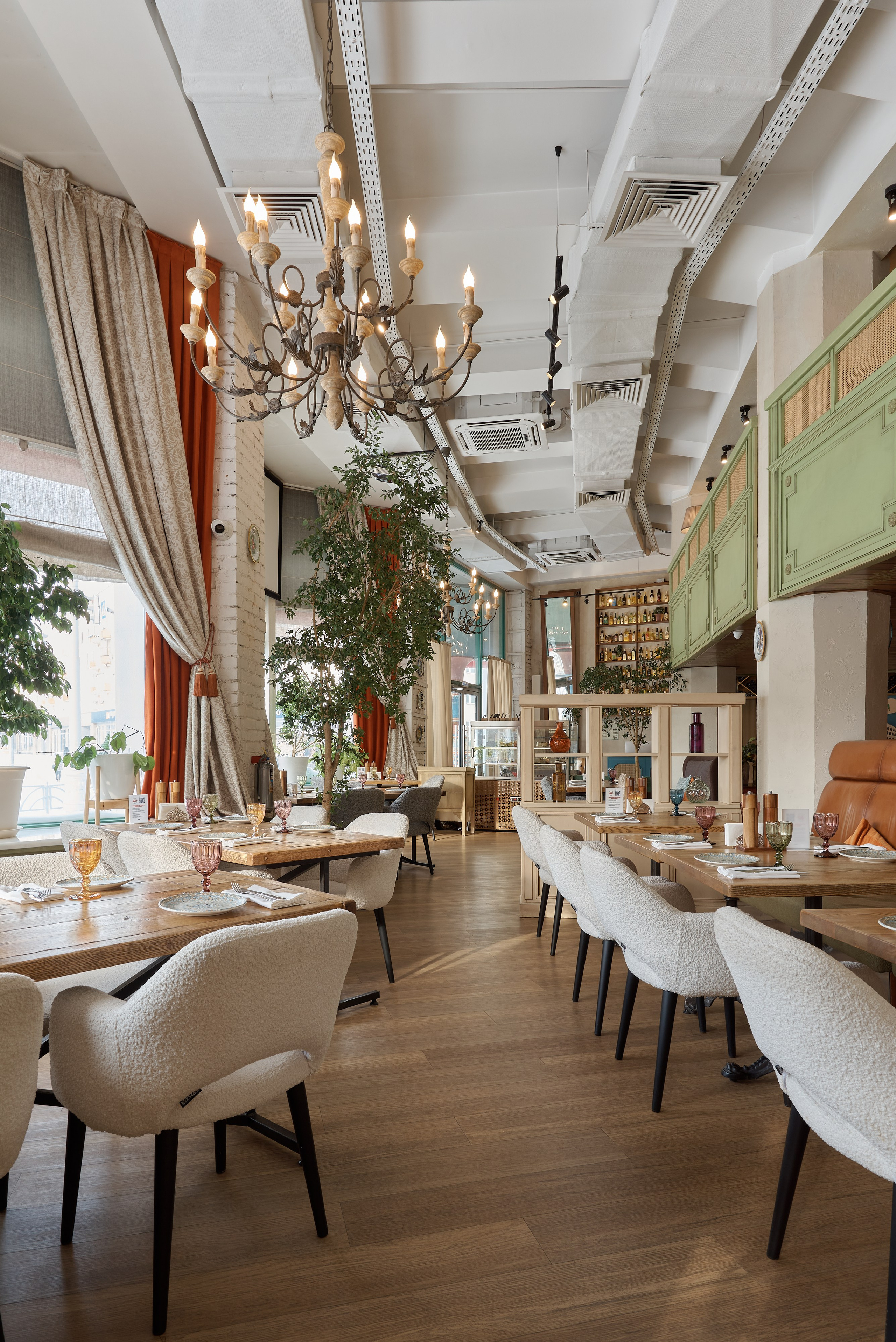 Si! (Екатеринбург). Абросимов Лев интерьерный и архитектурный фотограф