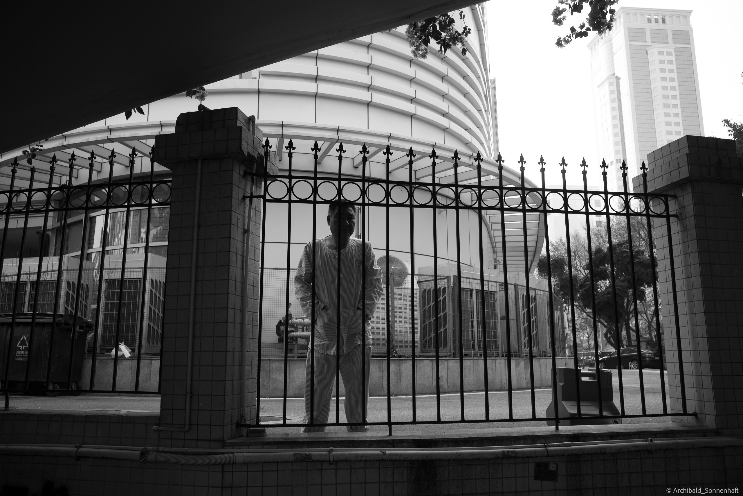 Shipai Urban Village. Photographer in Guangzhou, China. Archibald Sonnenhaft