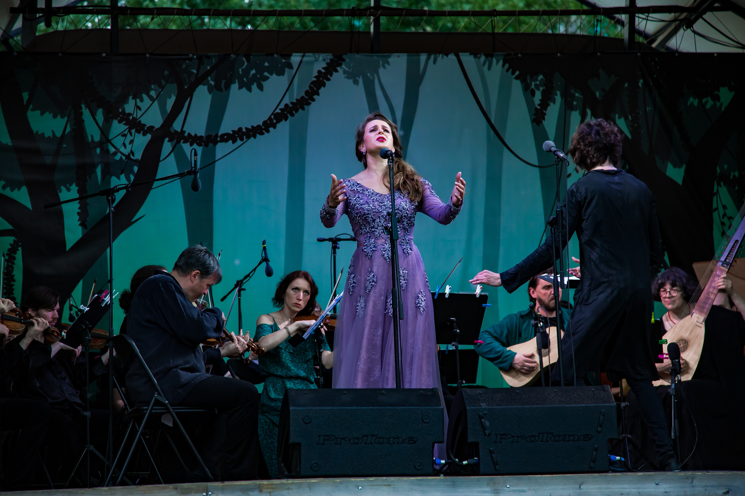 Бал цветов в Аптекарском огороде. Фотограф Сонкина Татьяна