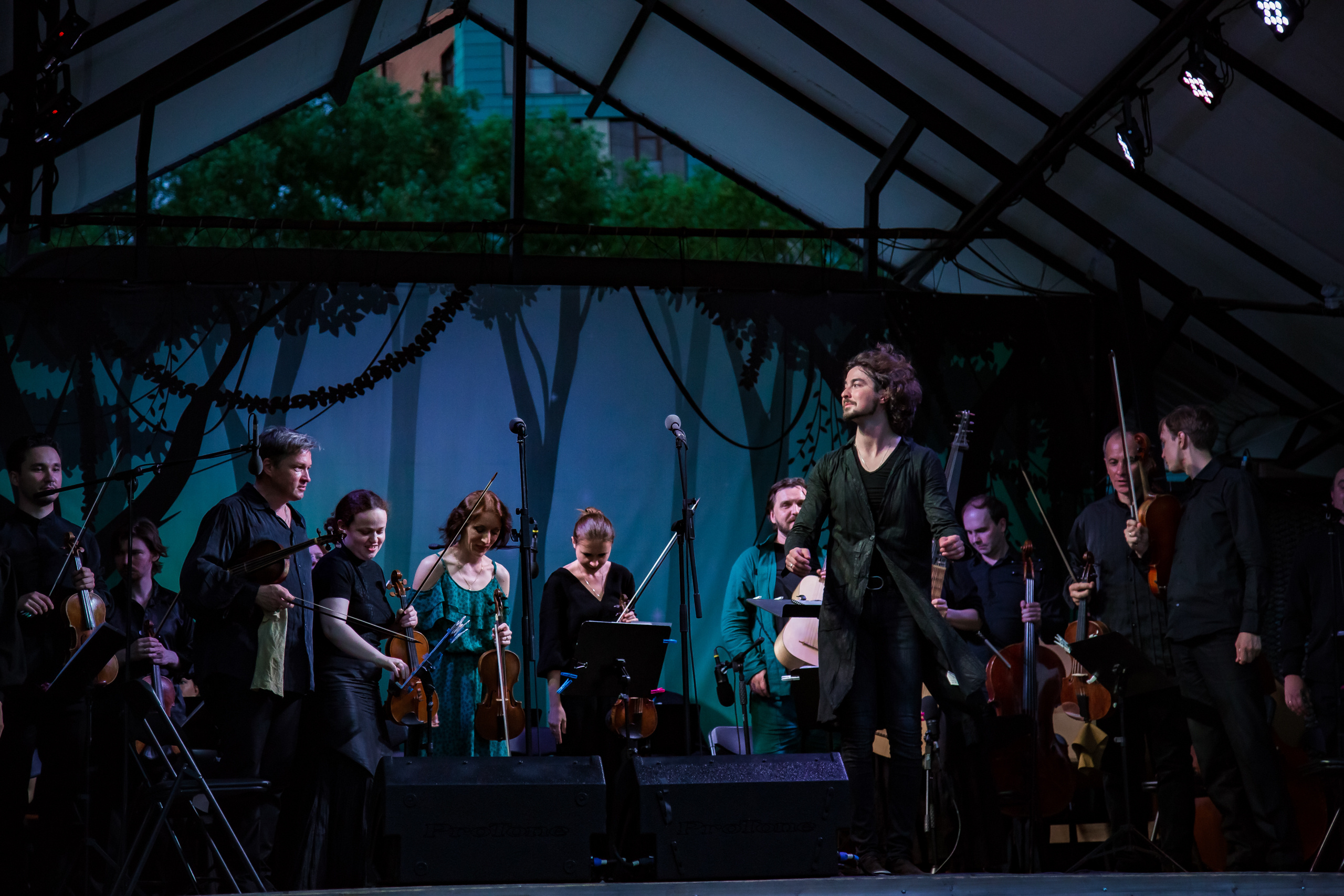 Бал цветов в Аптекарском огороде. Фотограф Сонкина Татьяна