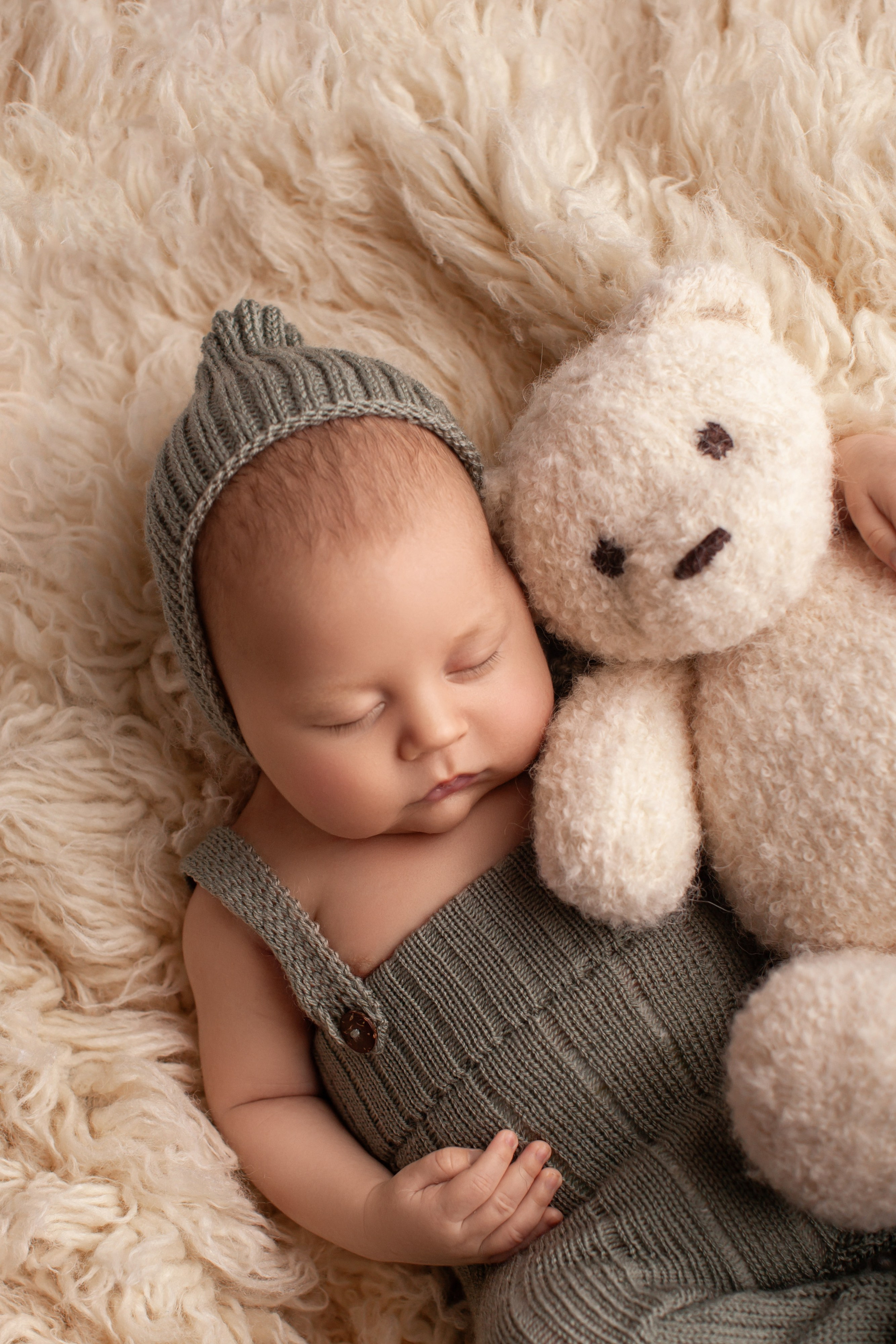 Новорожденные. Фотограф новорожденных в Уфе Инзиля Сулейманова