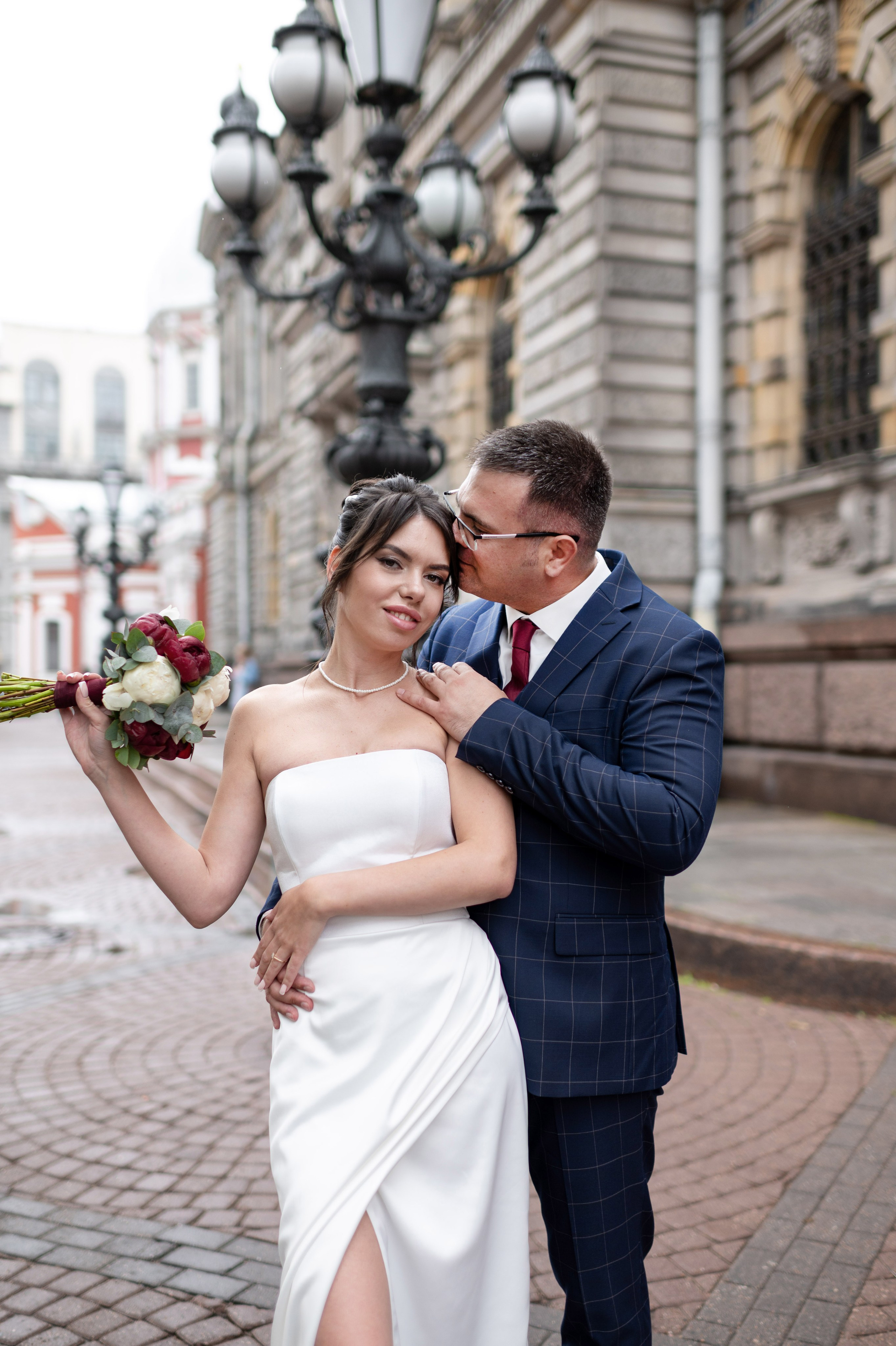 Евгений и Александра (фотосессия под дождём на Исаакиевской площади, свадебная прогулка на Финском заливе). Портретный, семейный и свадебный фотограф в Санкт-Петербурге и в Пушкине Ширяев Денис