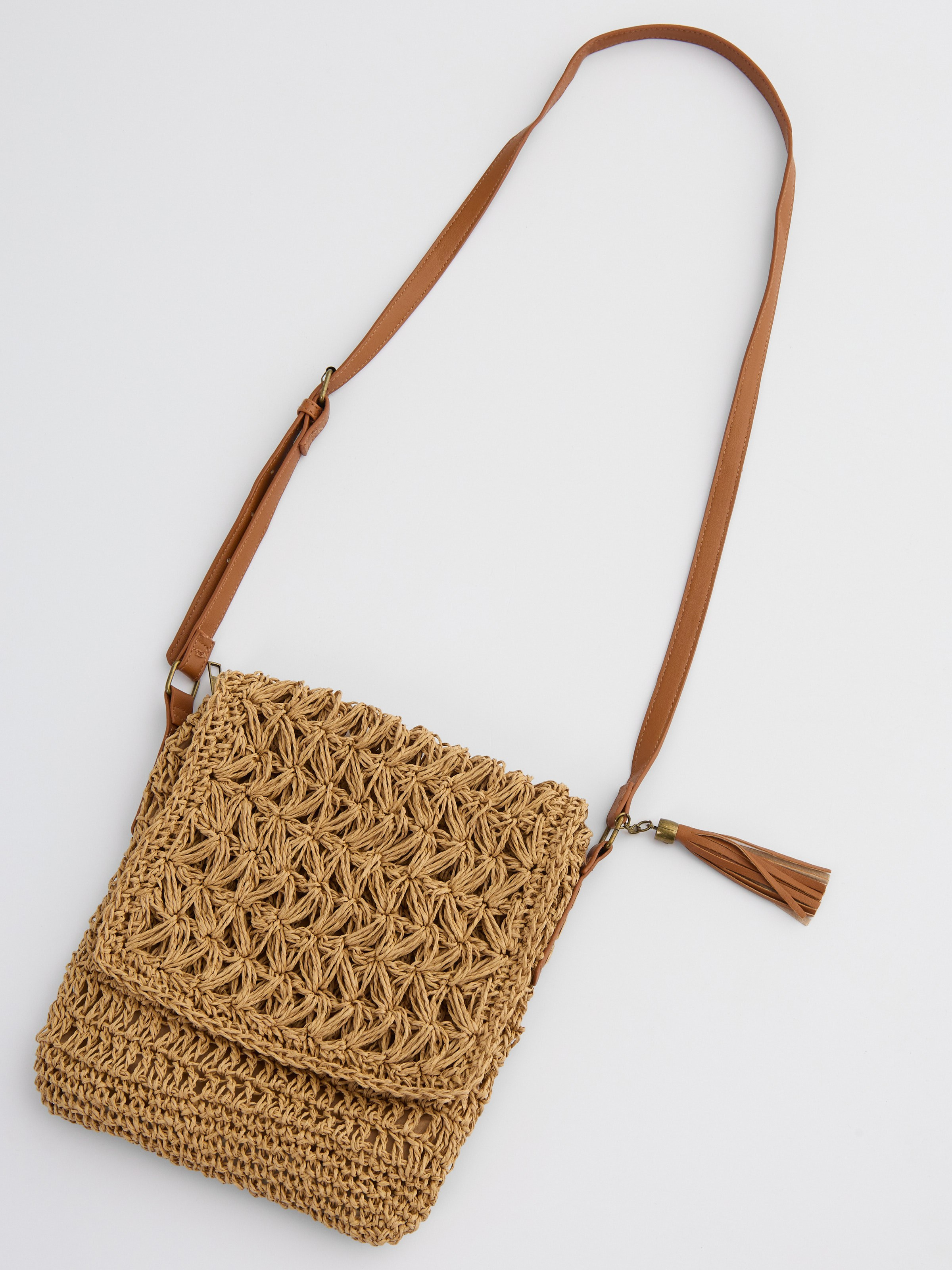 Каталожные фото одежды, сборные съемки для маркетплейсов Вайлдберриз, Новосибирск. Съемка фото и видео для маркетплейсов Вайлдберриз, Озон в Новосибирске