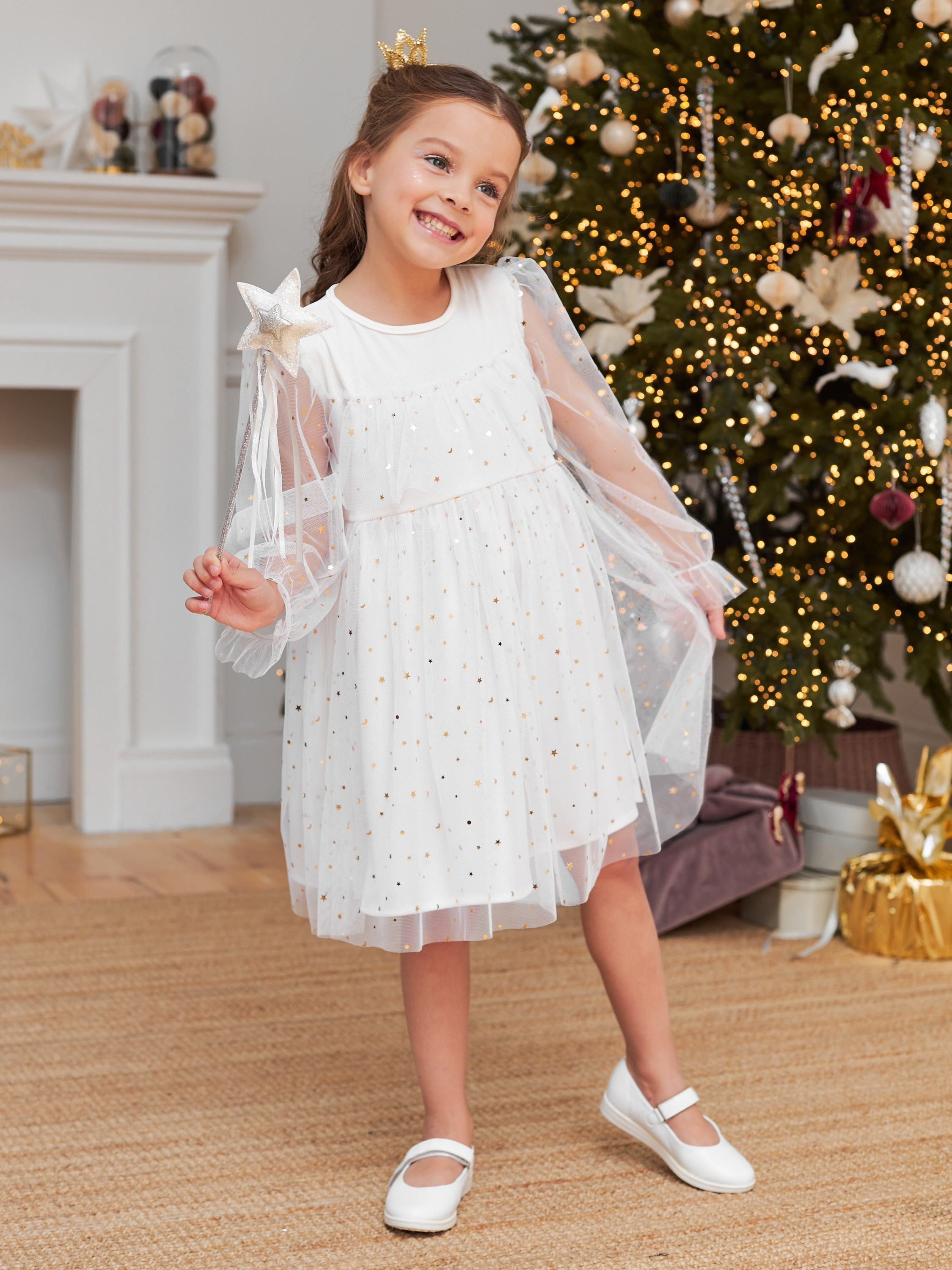 Фотосъемка платьев для девочек Екатеринбург Wildberries ВБ Ozon Озон фотосессия детей Екб заказать цена фотосъемка товара WB детское платье. Фотограф Екатеринбург Анастасия Жерновская | Маркетплейсы и нейрофото