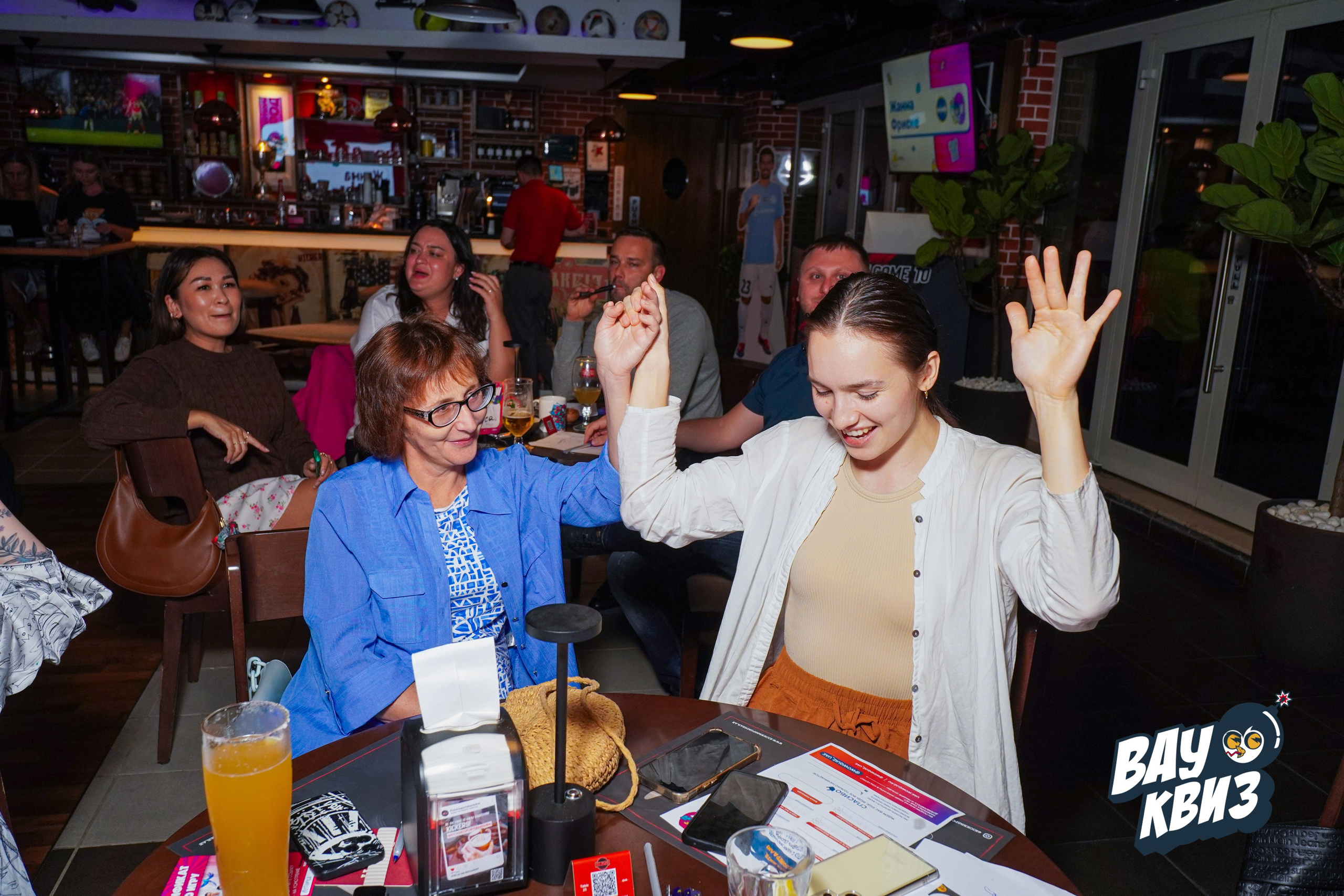 WOW QUIZ DUBAI. Фото | Видео Контент Мишель Ватаманюк