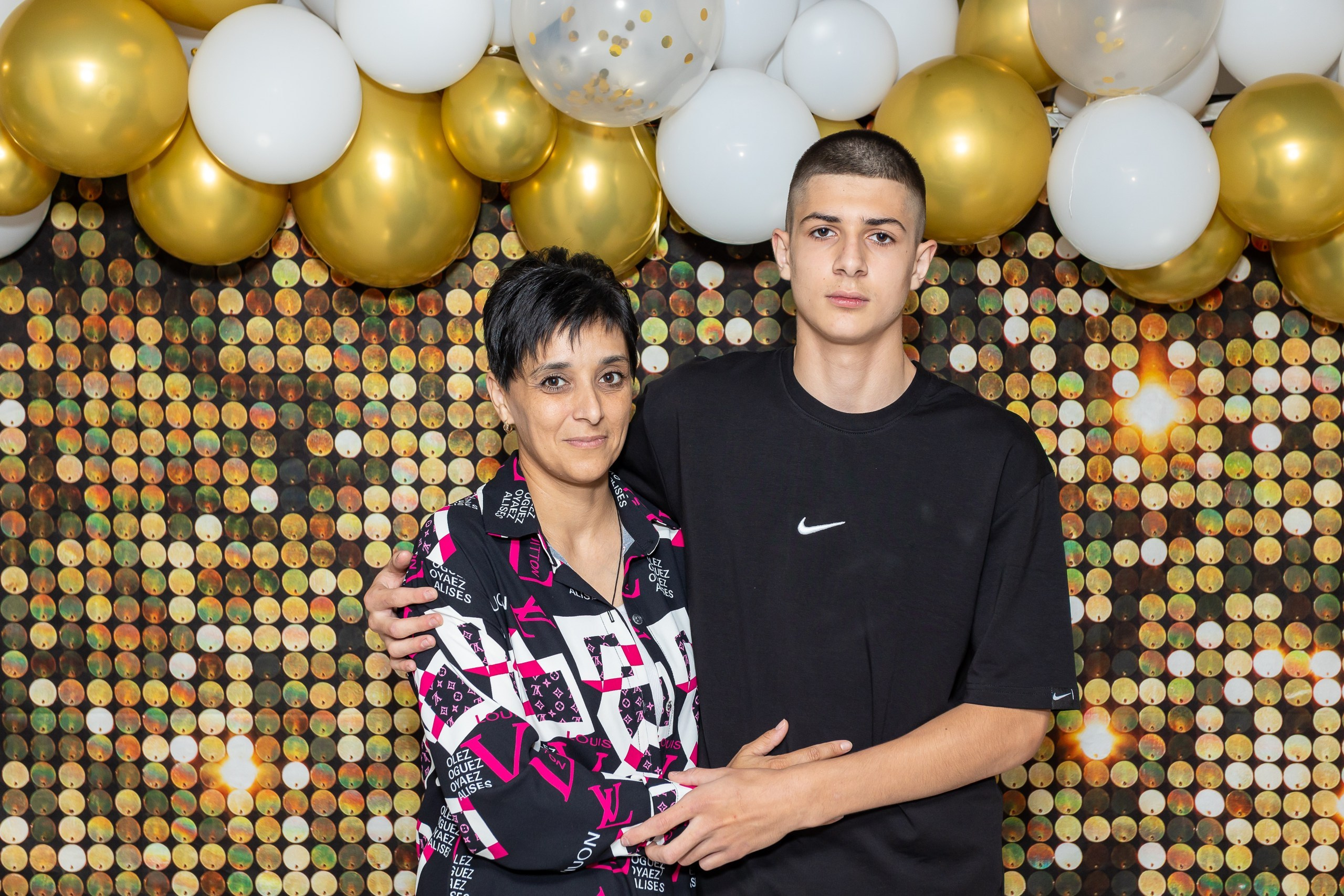 Вручение аттестата и выпускной вечер. Выпускные альбомы Майкоп, Краснодар Елена Золотарева