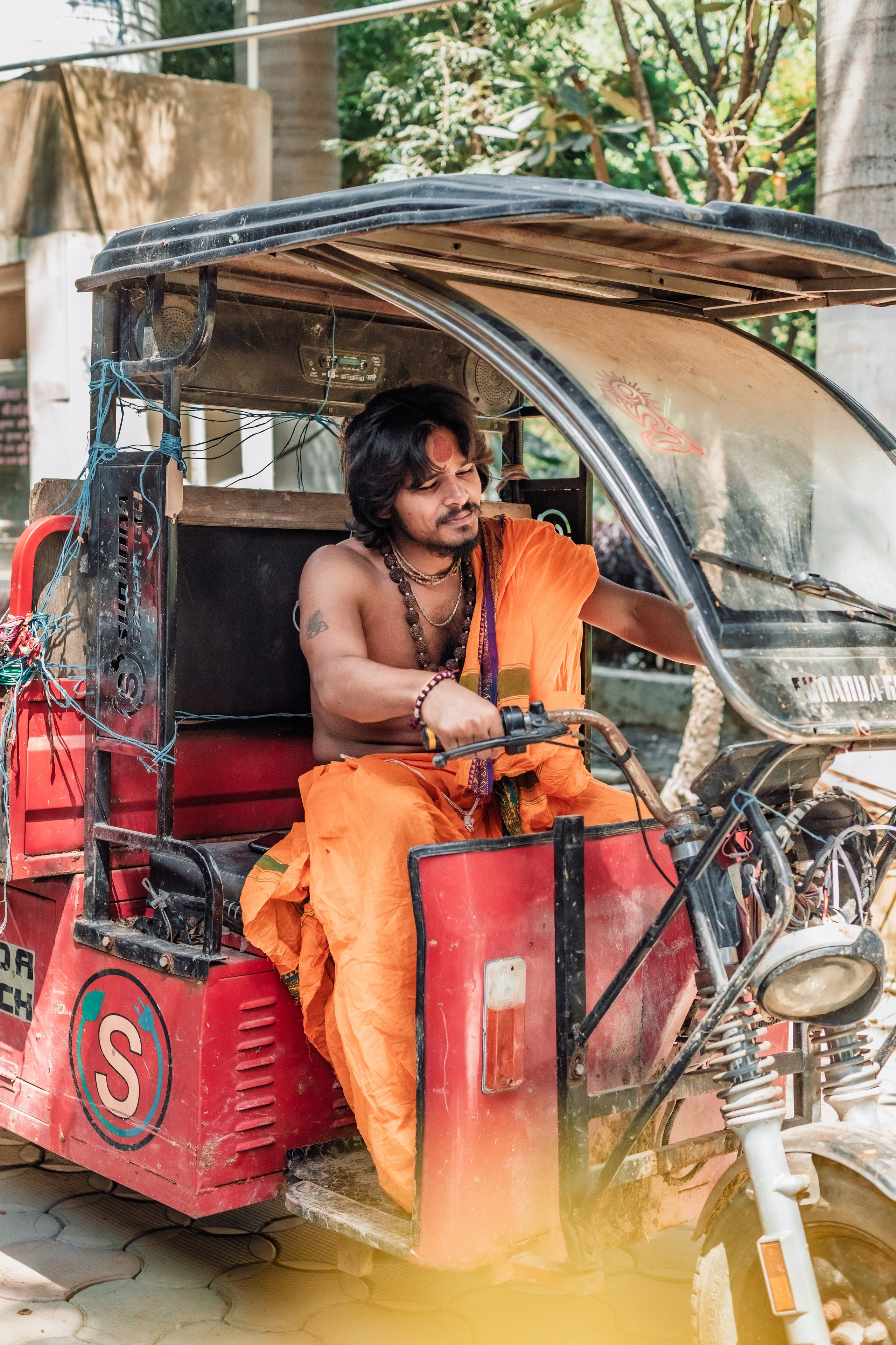 Devraha baba ji ashram life 2025. Mariam Bagdasaryan