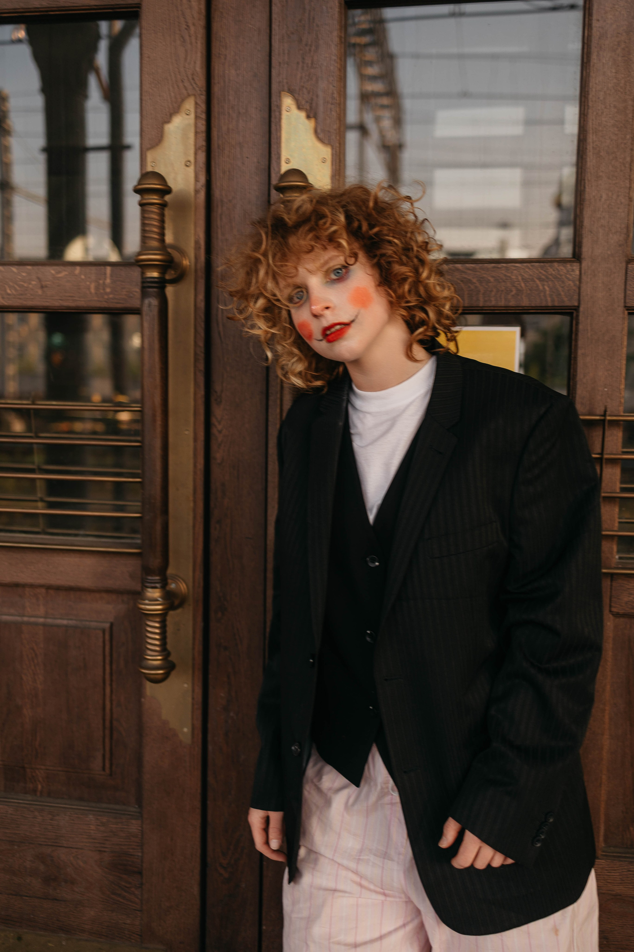 Закат на ЖД вокзале. Лиза. Фотограф в Твери Лагодная Яна