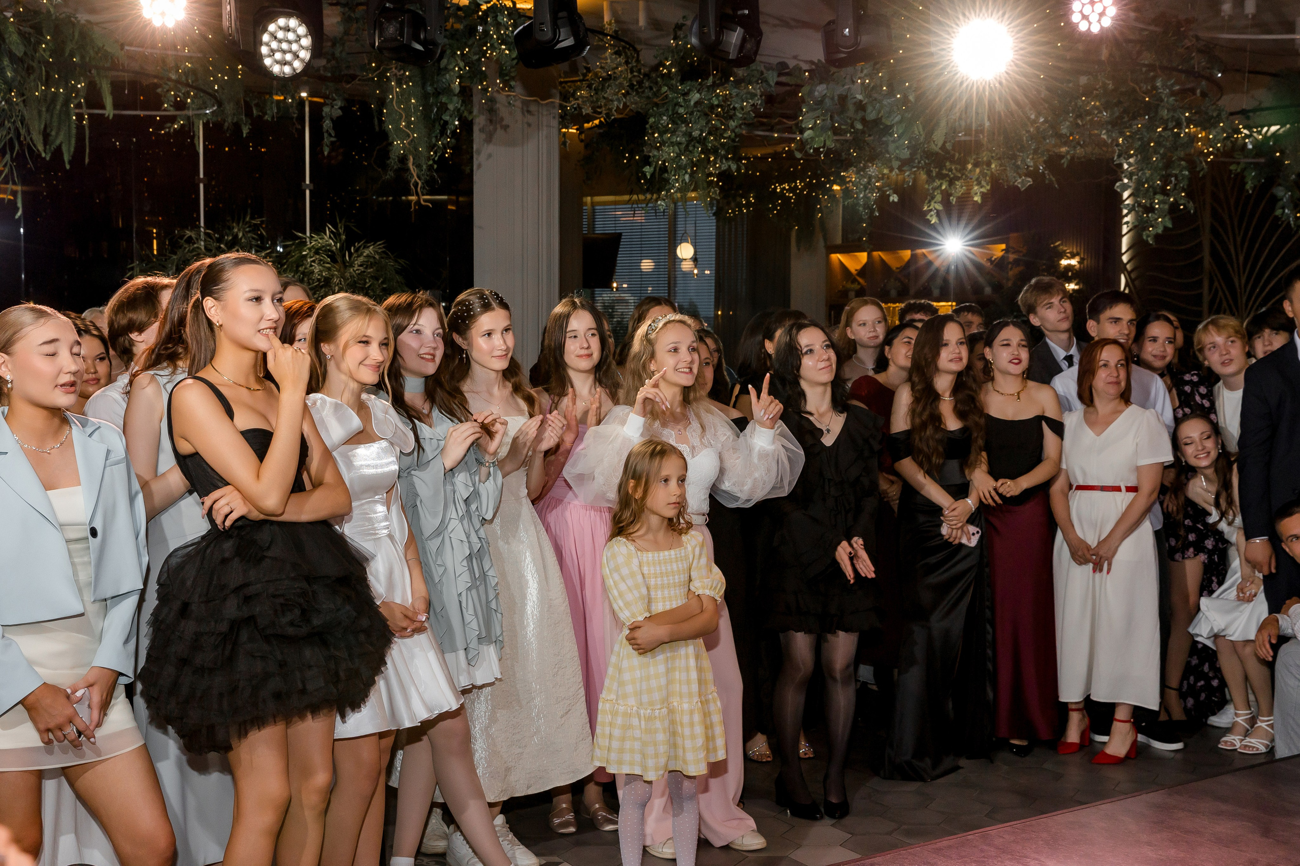 ВЫПУСКНОЙ CHEESERIA-Гимназия 33. Свадебный и семейный фотограф Динар Гильмутдинов