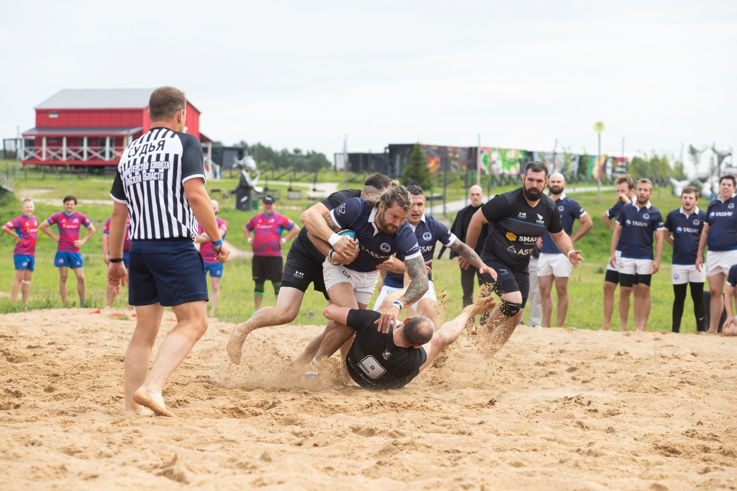 Открытое первенство Тульской области по пляжному регби среди мужских команд. (28 июня 2025). Репортажный фотограф Алексей Пирязев