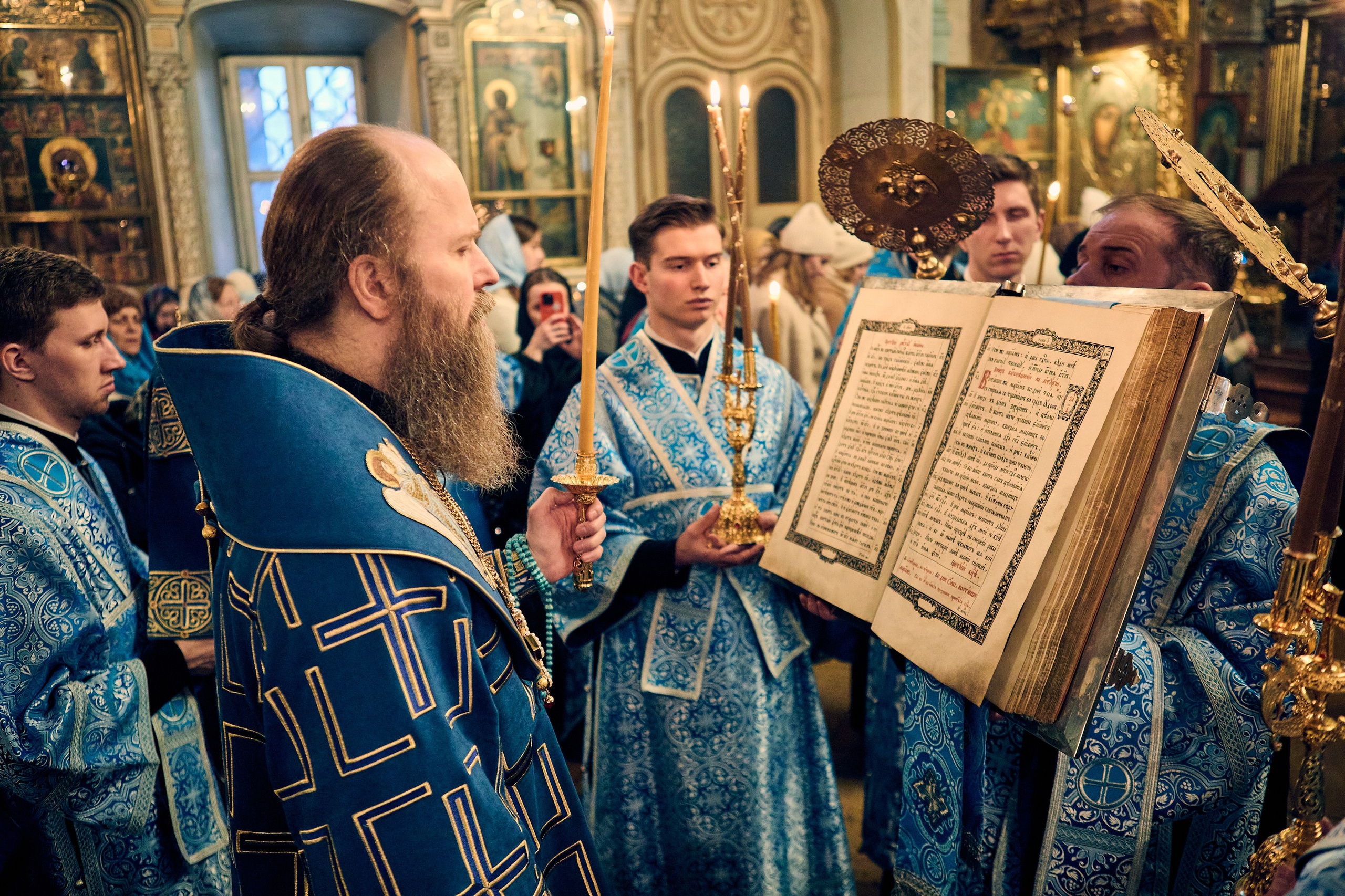 Всенощная на БЛАГОВЕЩЕНИЕ ПРЕСВЯТОЙ БОГОРОДИЦЫ. DMITRY MOISEENKO — фотограф, художник, топ-стилист