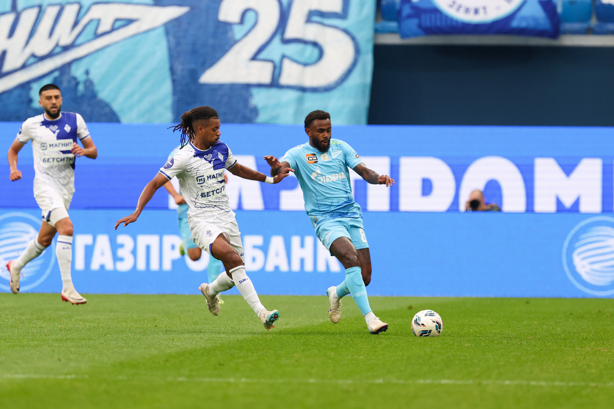 ФК «Зенит» — ФК «Динамо» Махачкала 23.08.2025. Спортивный и репортажный фотограф Антон Тереханов