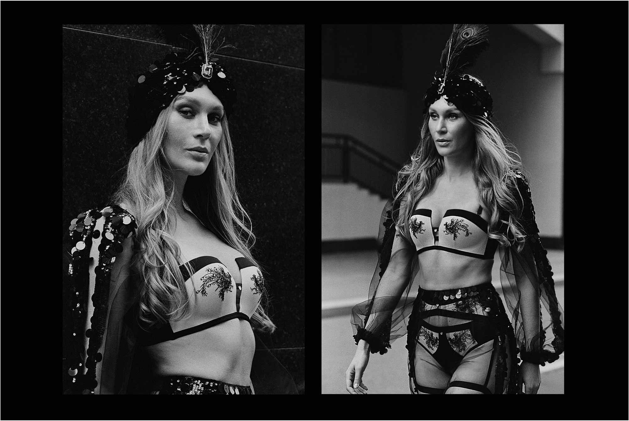 белье "Coquette Revue", показы белья Кокет Ревью, стрит-фото белье с перьями 