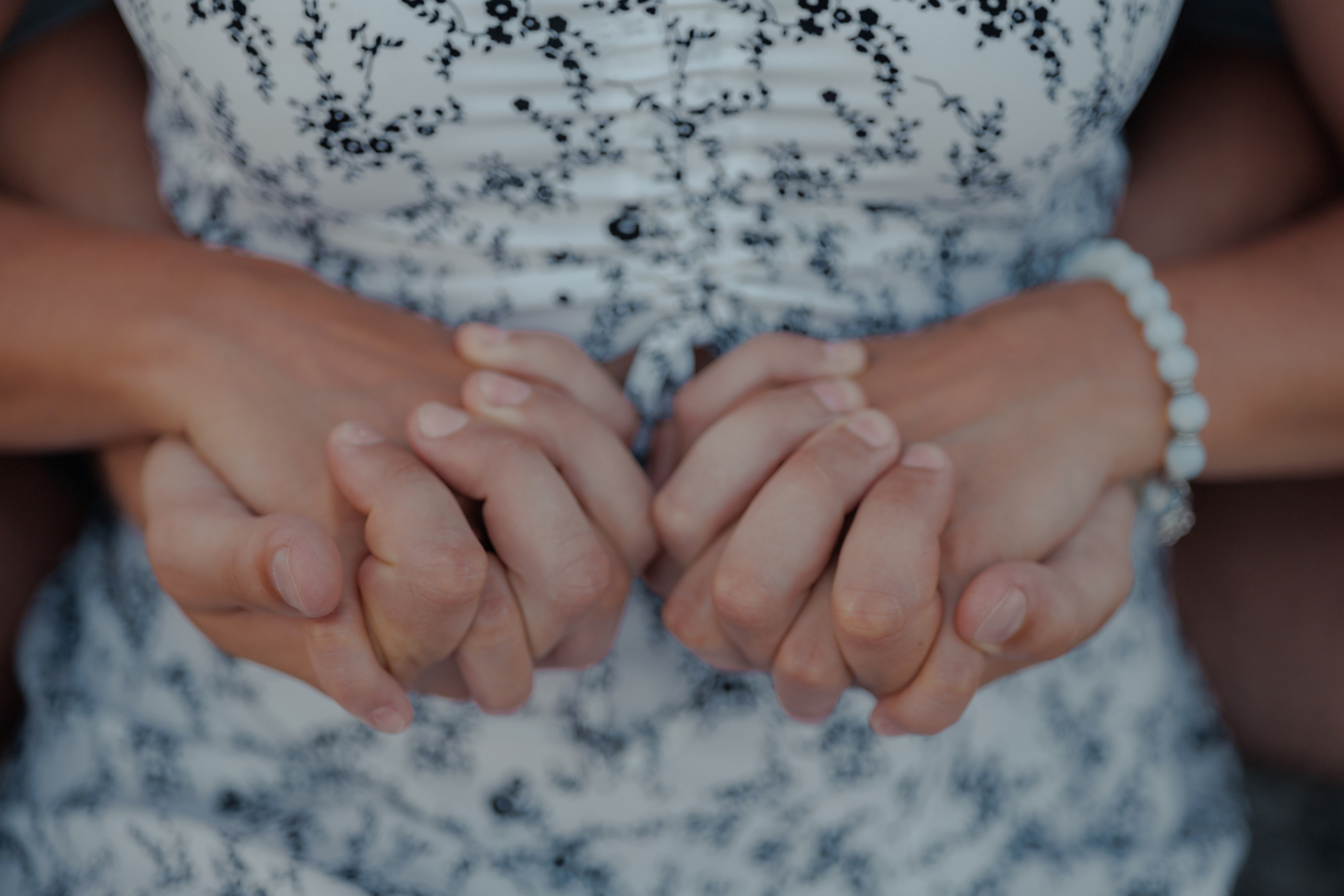 Семейная прогулка на берегу моря. Семейный и портретный фотограф в Геленджике Любовь Бодрова