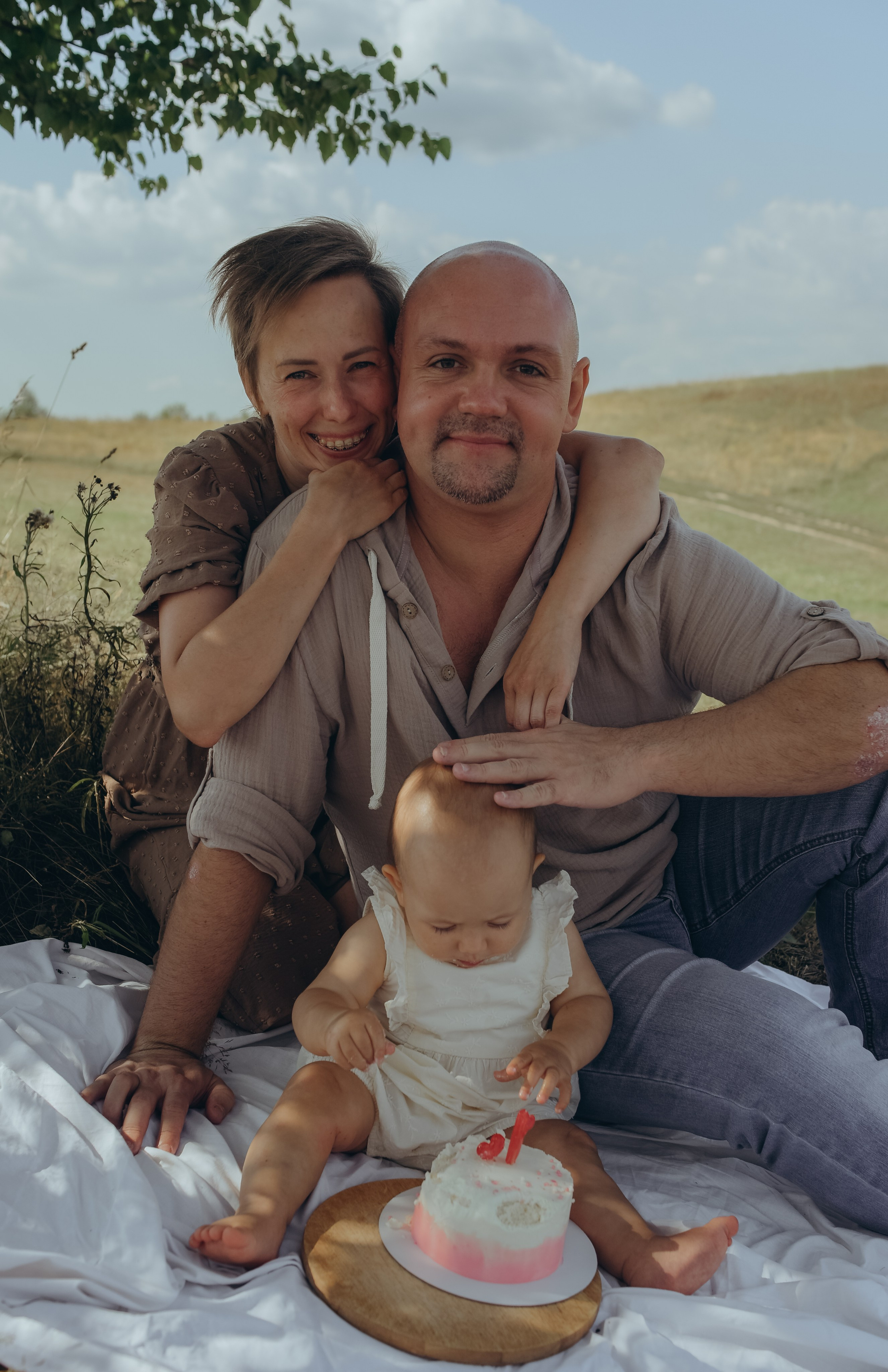 Годовасие. Колтушские высоты. Катя Лиза и Дима. Семейный и свадебный фотограф в Санкт-Петербурге Яна