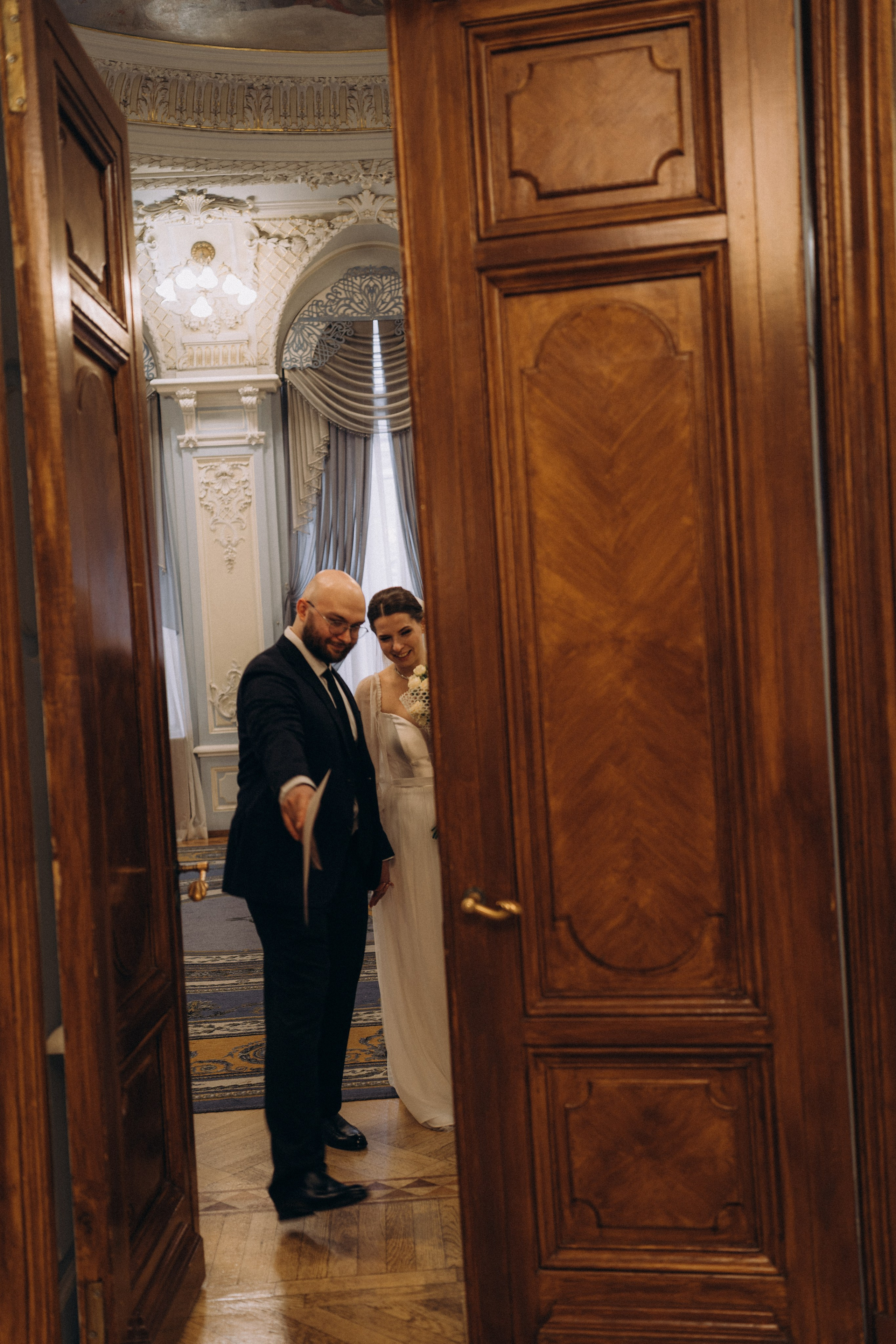 СВАДЕБНАЯ СЬЕМКА ВО ВТОРОМ ДВОРЦЕ (ДЕКАБРЬ) ТАКЖЕ СЬЕМКА В СТУДИИ НА ЧЕРНЫШЕВСКОЙ. Профессиональный фотограф, Санкт-Петербург — Виктория Богомолова