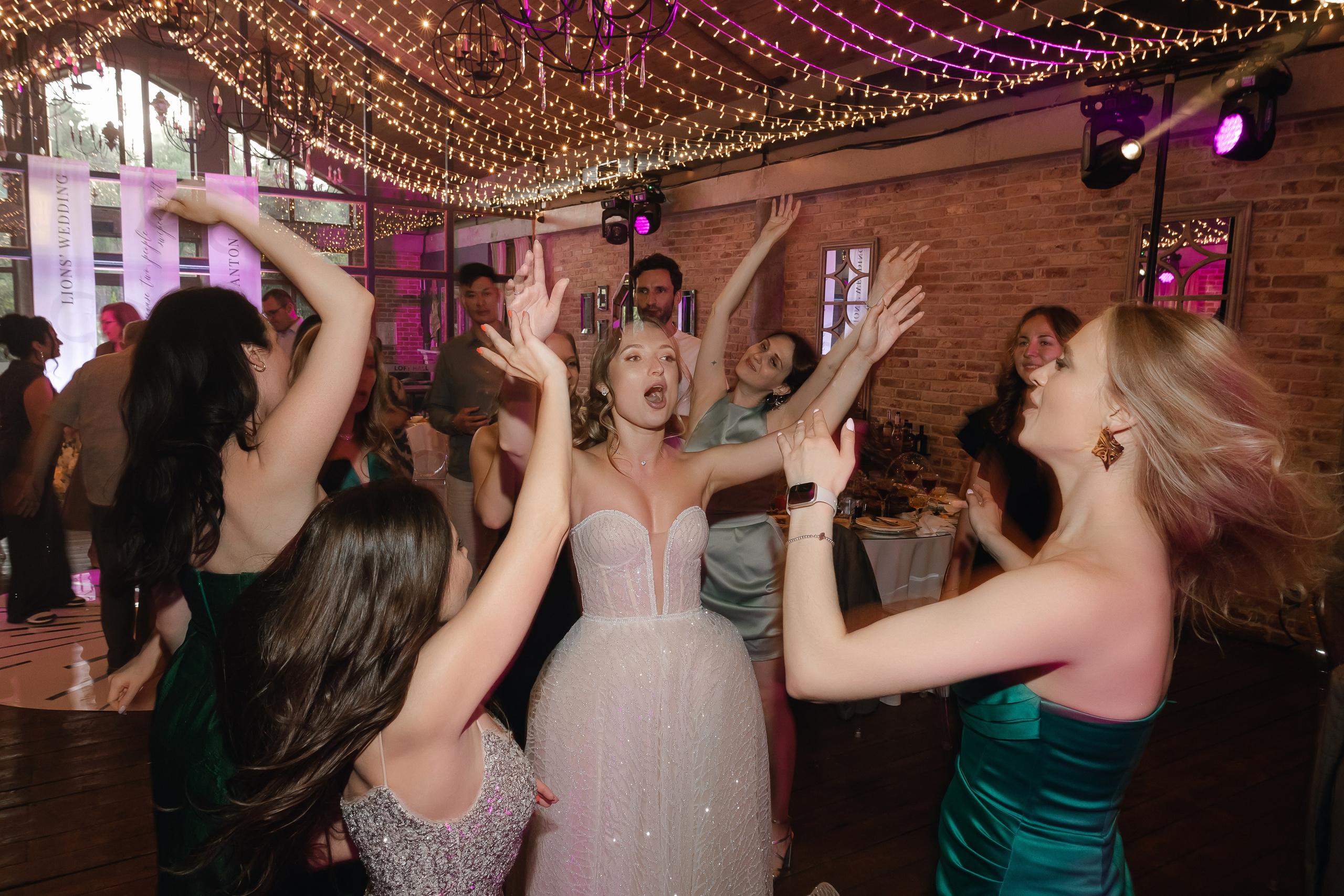 Даша & Антон. Агентство по организации мероприятий