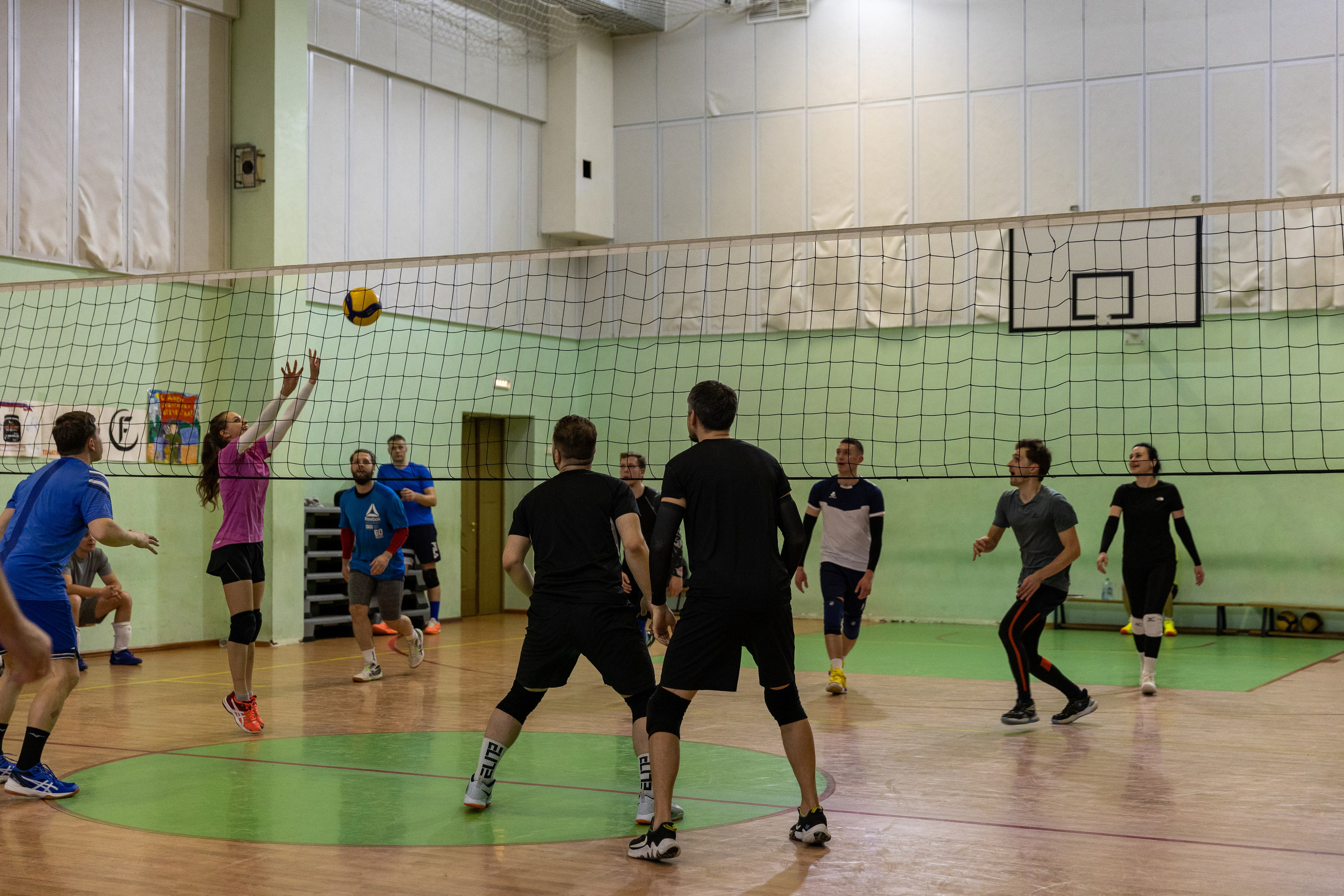 Воллейбол. Товарищеский матч. Репортажный фотограф Санкт-Петербург | Роман Карбышев