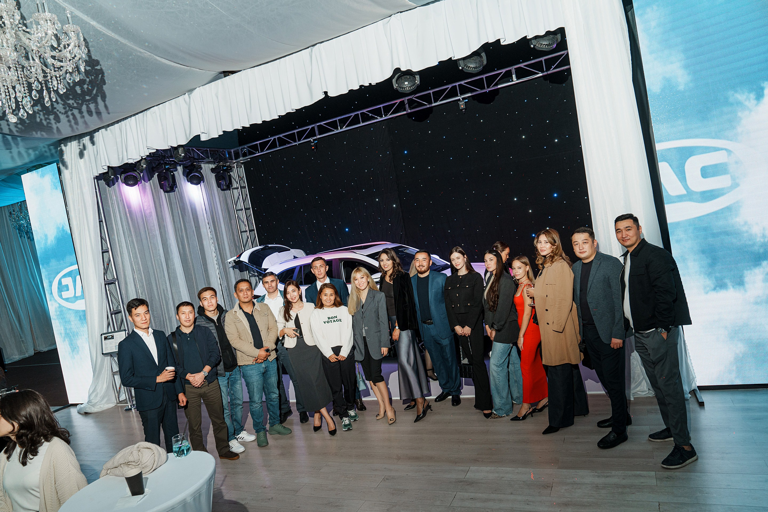 Презентация новой моделей JAC JS8. Фотограф TAULAN_1