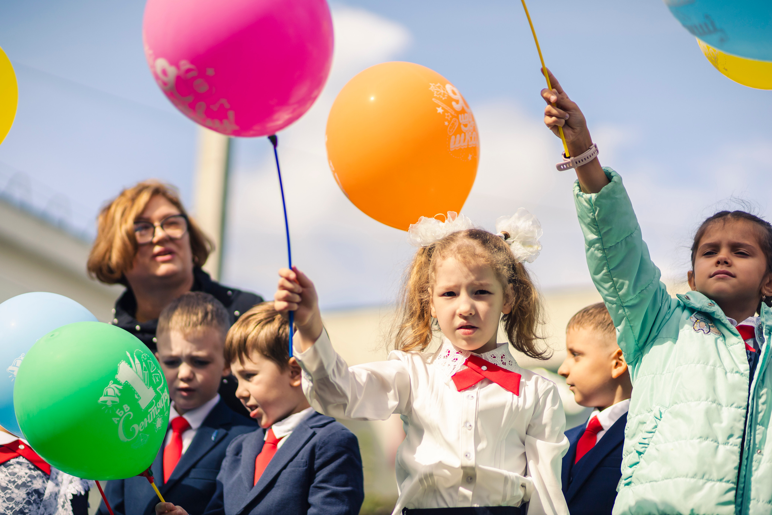 Первое сентября учеников 103 школы г. Уфы. Фотограф Каримов Виктор