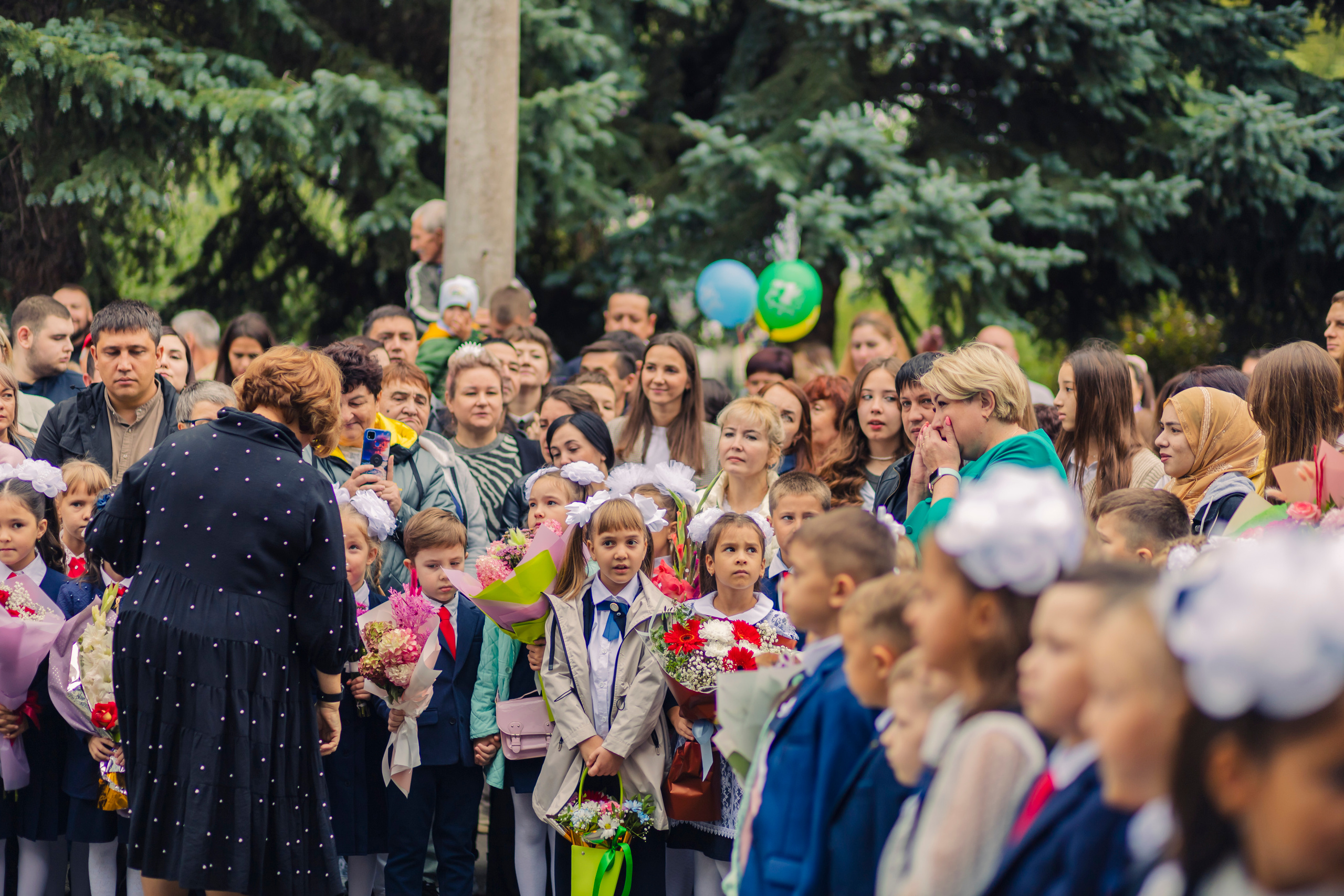 Первое сентября учеников 103 школы г. Уфы. Фотограф Каримов Виктор