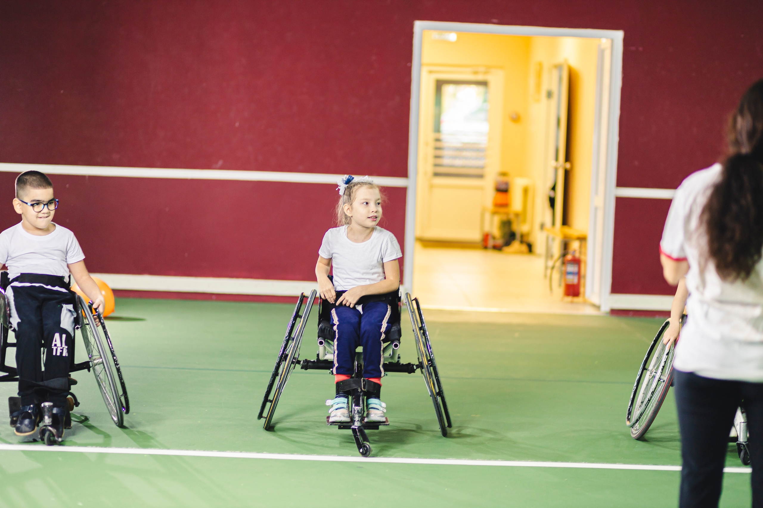 детский спорт на колясках 