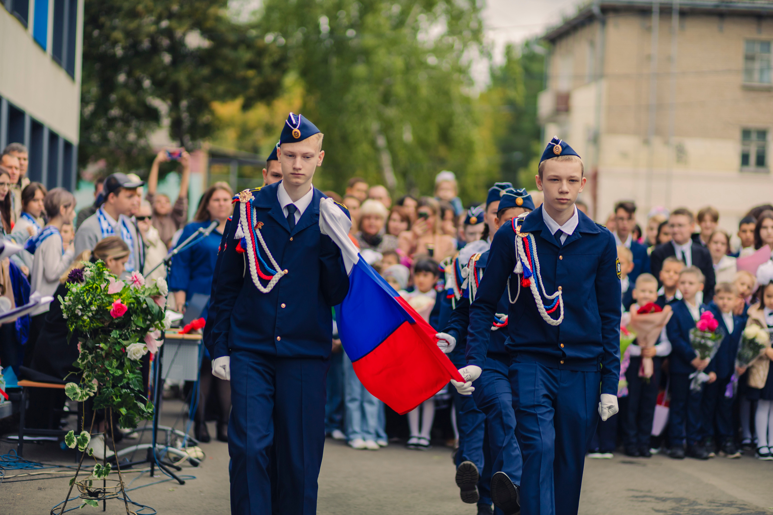 Первое сентября учеников 103 школы г. Уфы. Фотограф Каримов Виктор