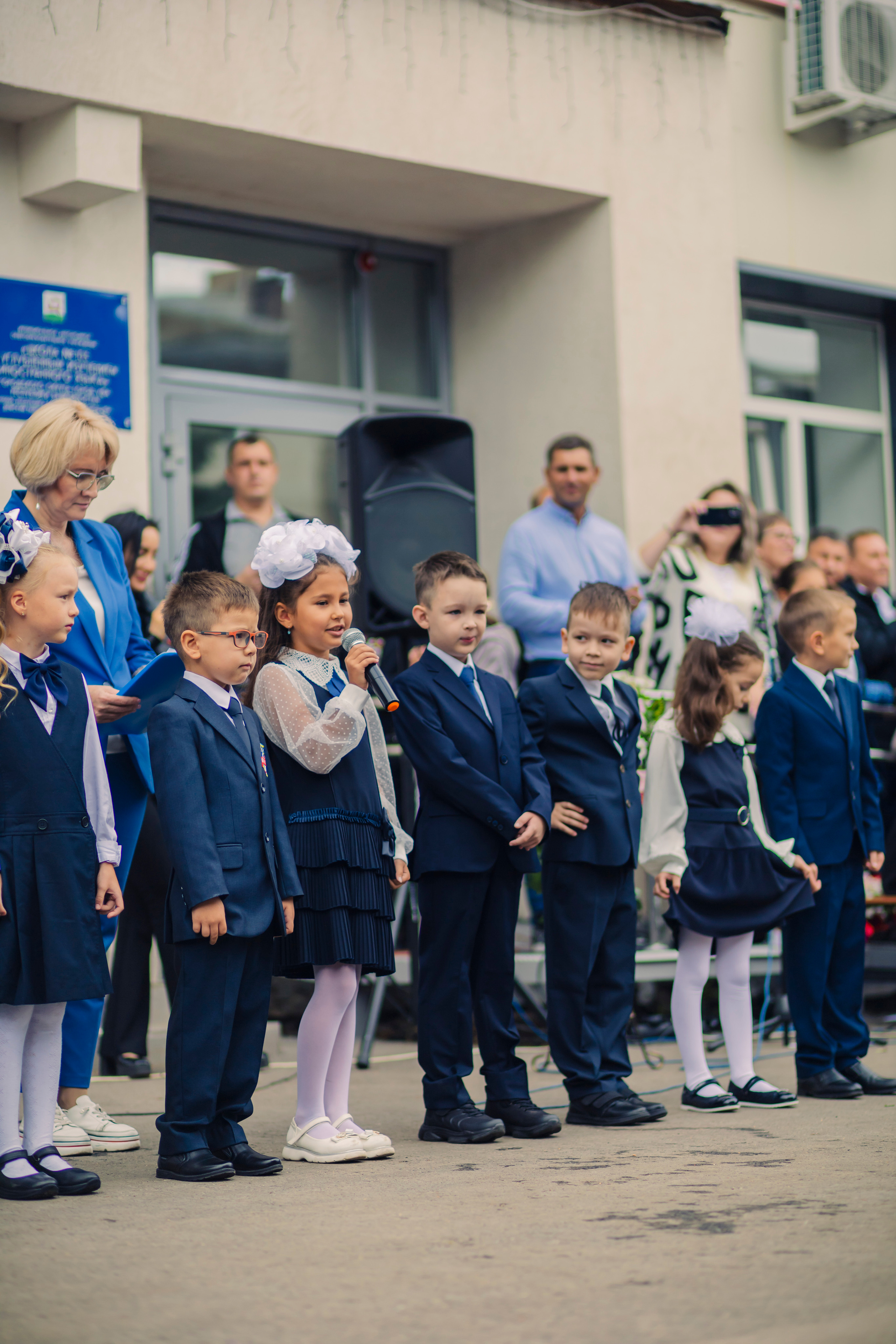 Первое сентября учеников 103 школы г. Уфы. Фотограф Каримов Виктор